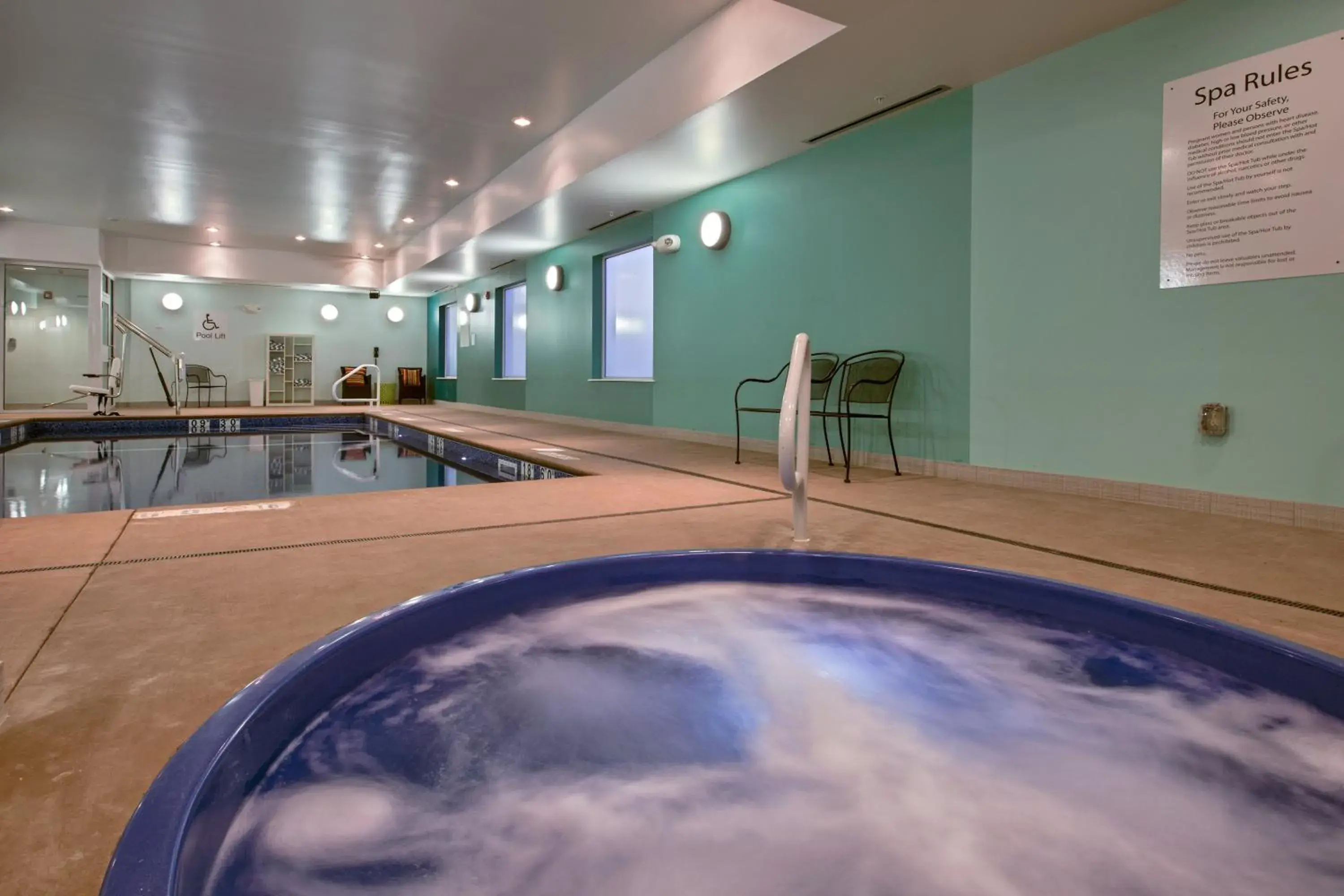 Swimming Pool in Holiday Inn Express and Suites Carlisle Harrisburg