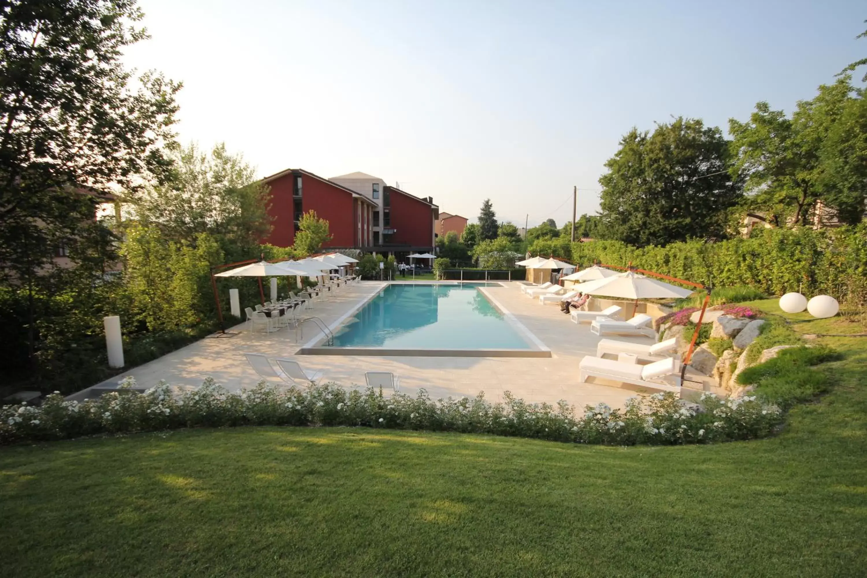 Swimming Pool in Red's Redaelli Hotel