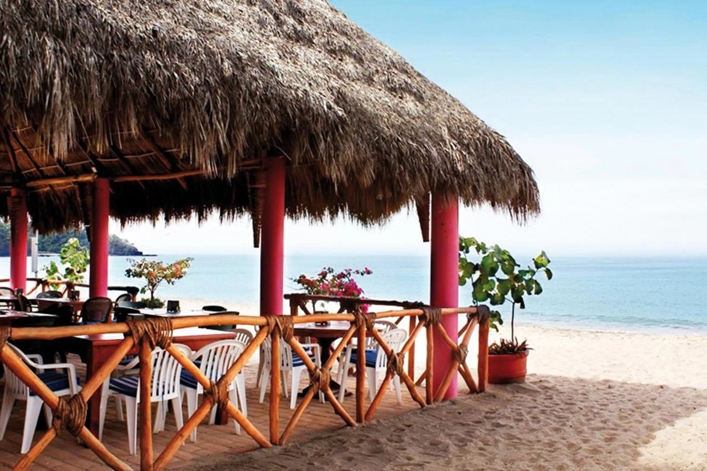 Restaurant/places to eat in Decameron Los Cocos Guayabitos, Ramada All-Inclusive Resort