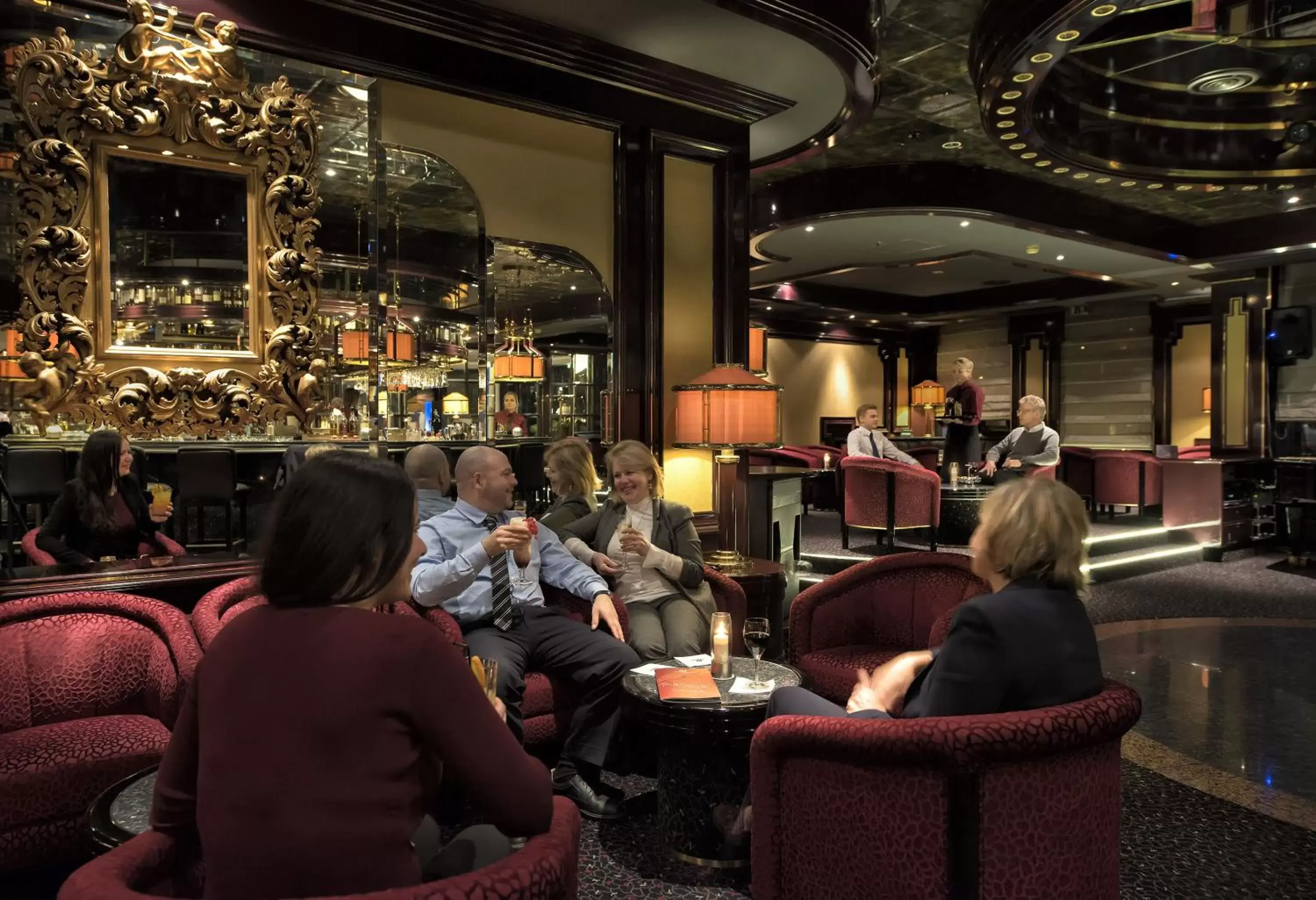 Lounge or bar in Maritim Hotel Bonn