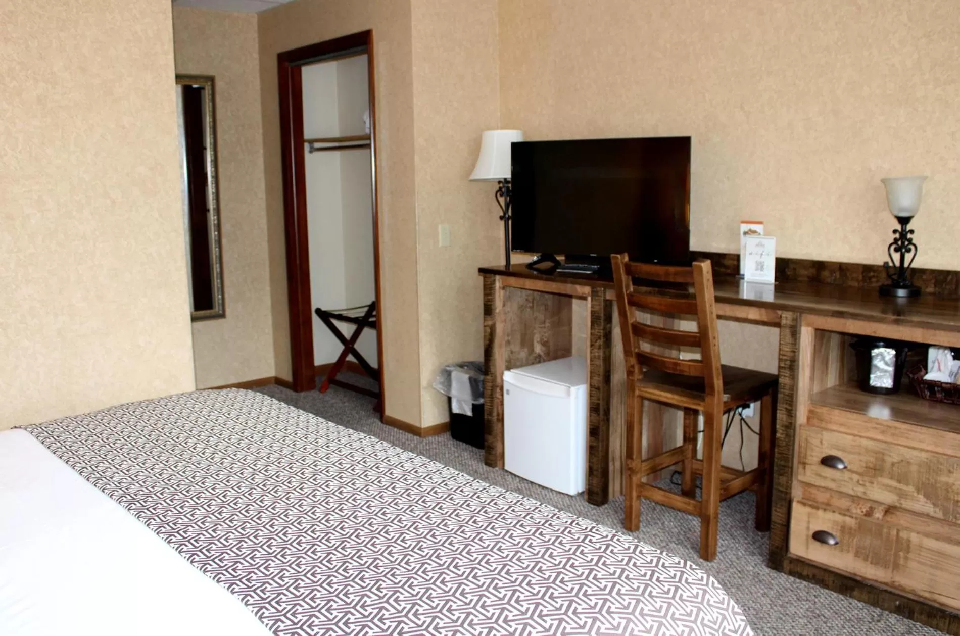 TV/Entertainment Center in Bayside Resort, Lake George NY