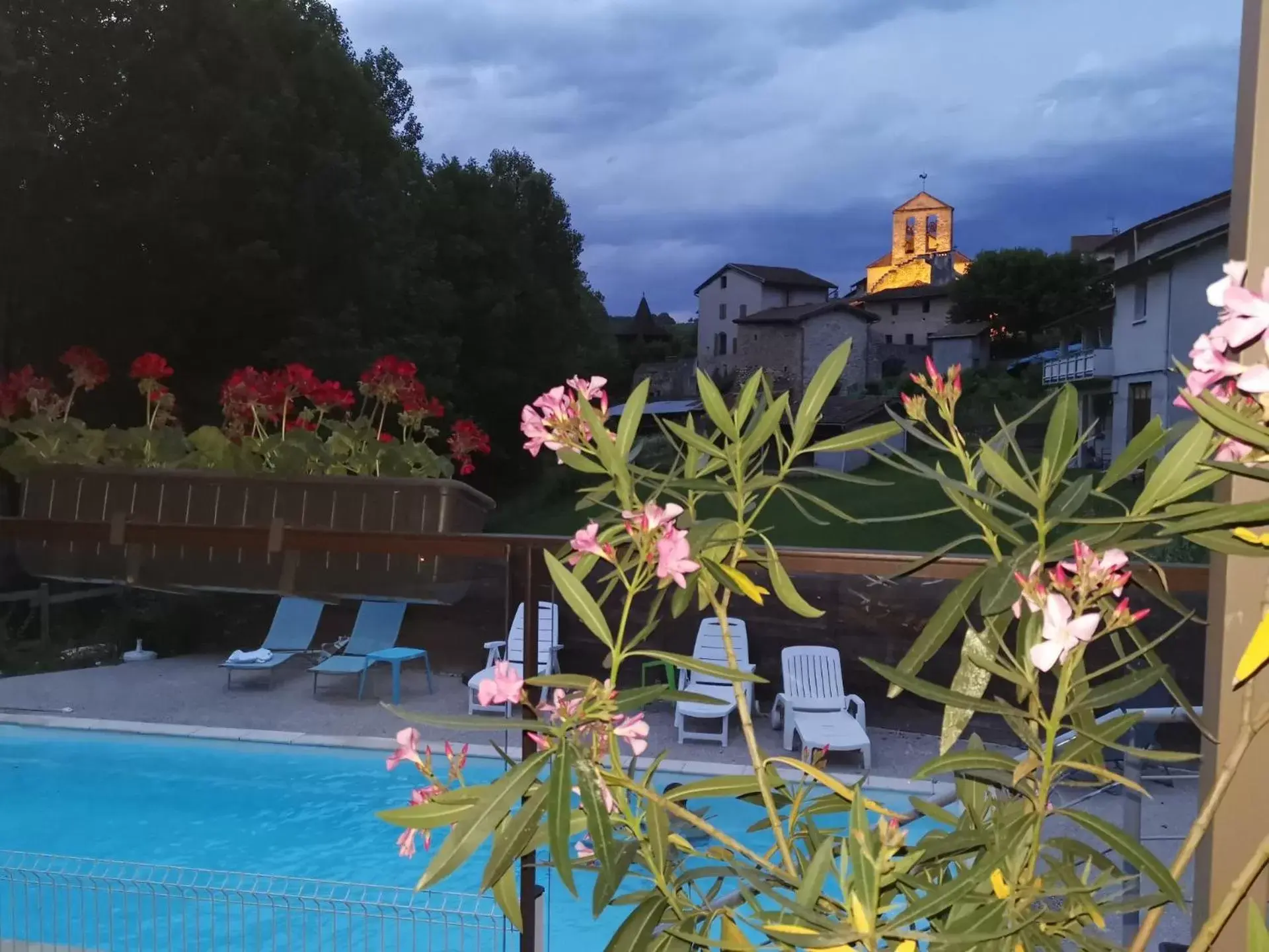 Pool view, Swimming Pool in Le Mas de Servant Roulottes et chambres d'hôtes