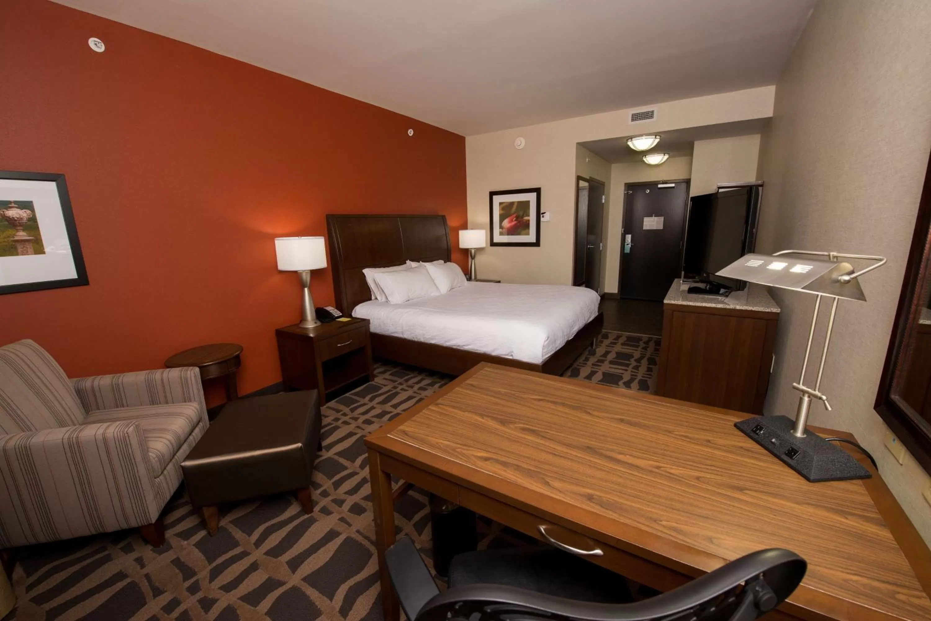 Bed in Hilton Garden Inn Dayton South - Austin Landing