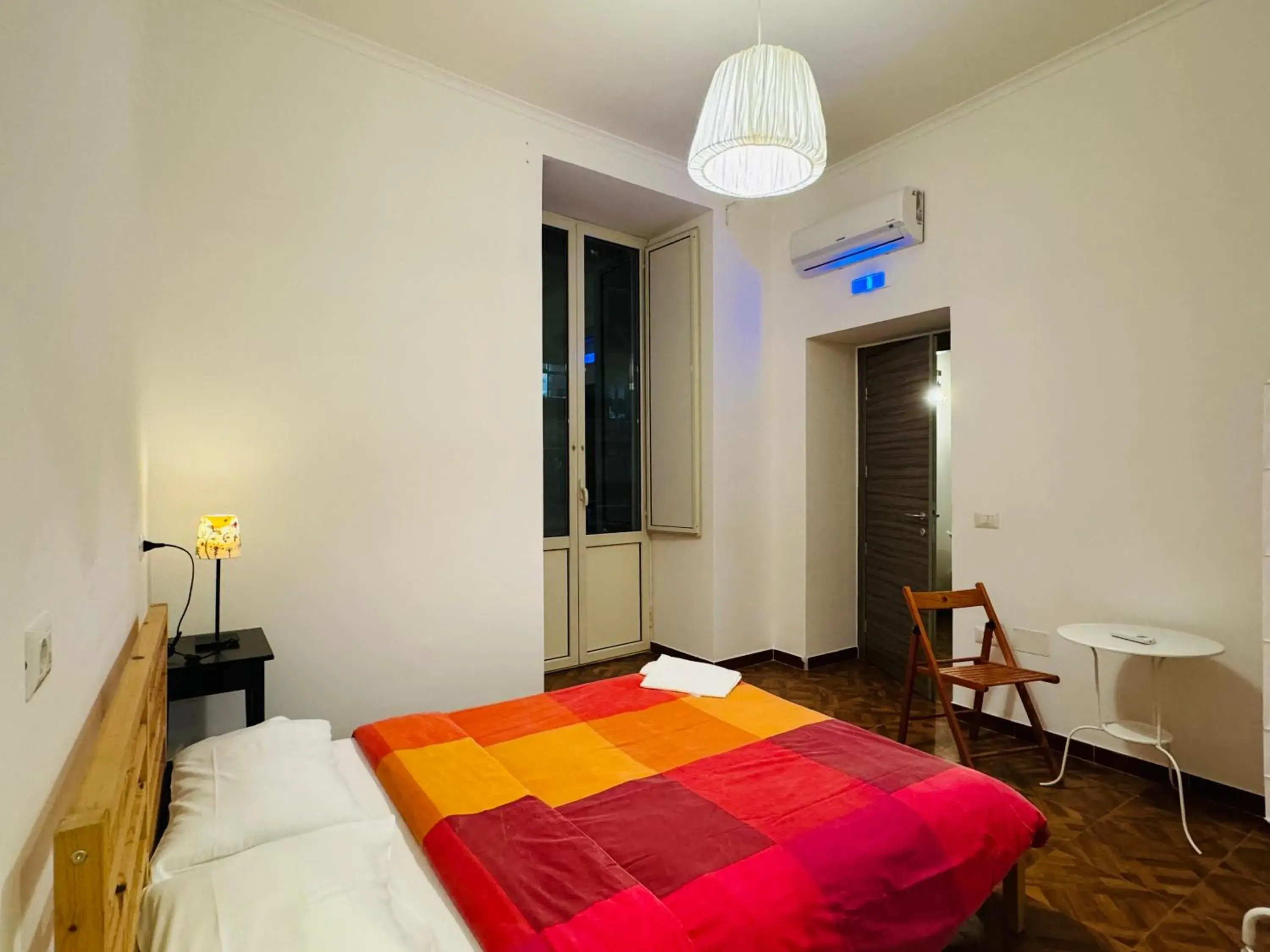 Bedroom, Bed in Hostel Mancini Naples