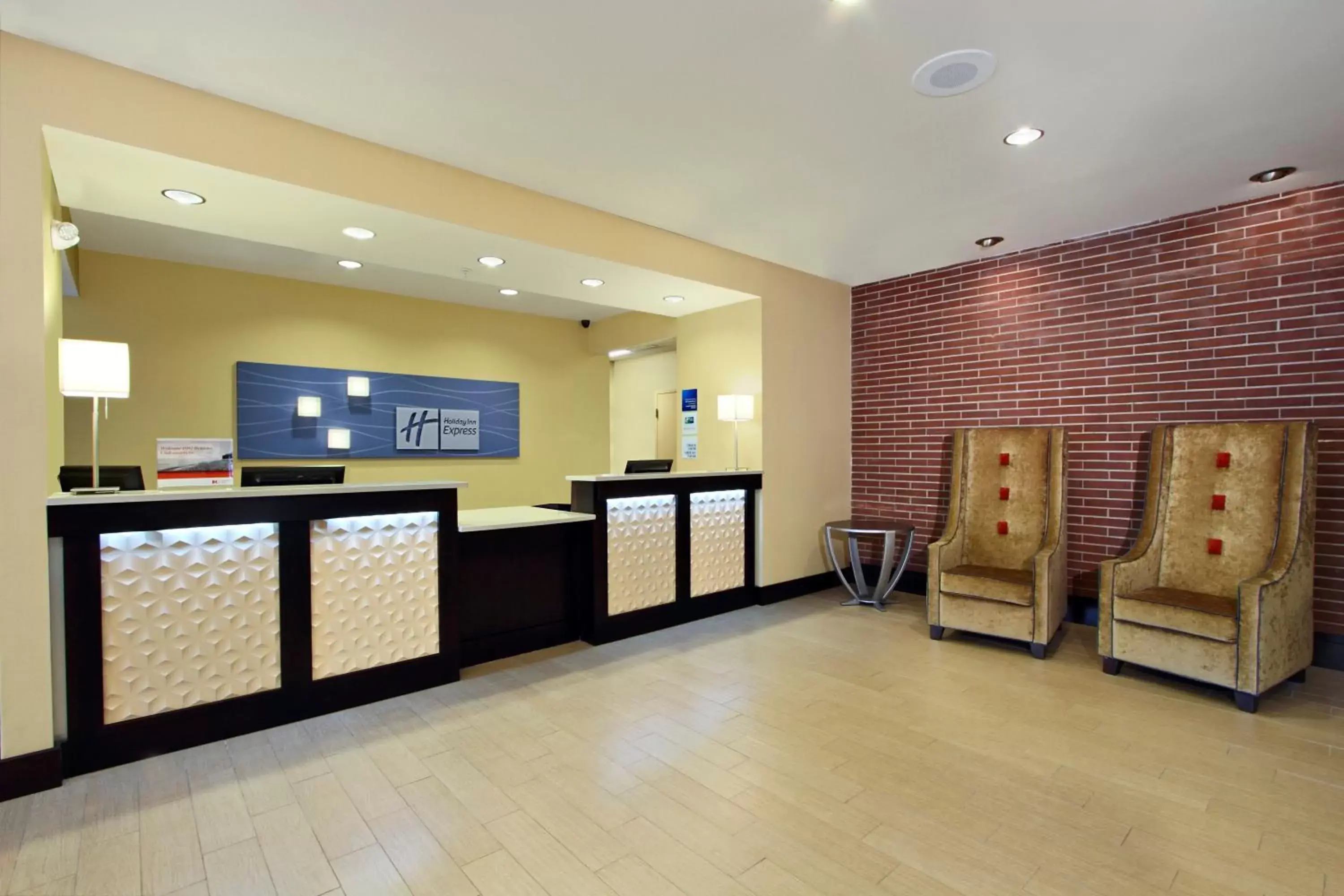 Property building, Lobby/Reception in Holiday Inn Express Augusta Downtown, an IHG Hotel