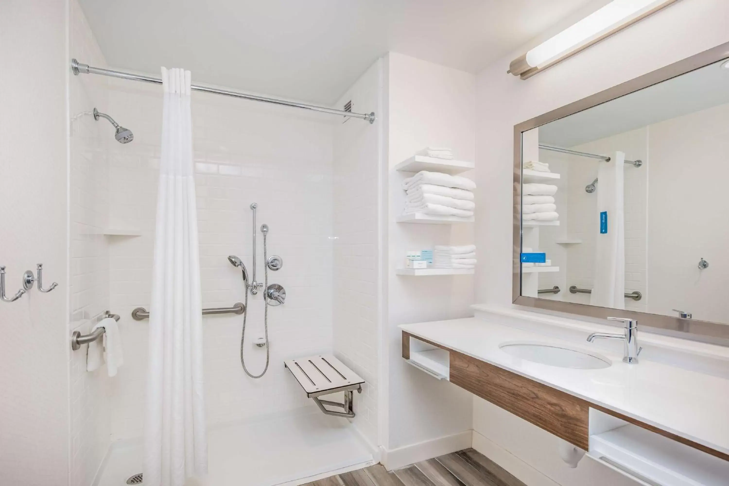 Bathroom in Hampton Inn & Suites Panama City Beach-Beachfront
