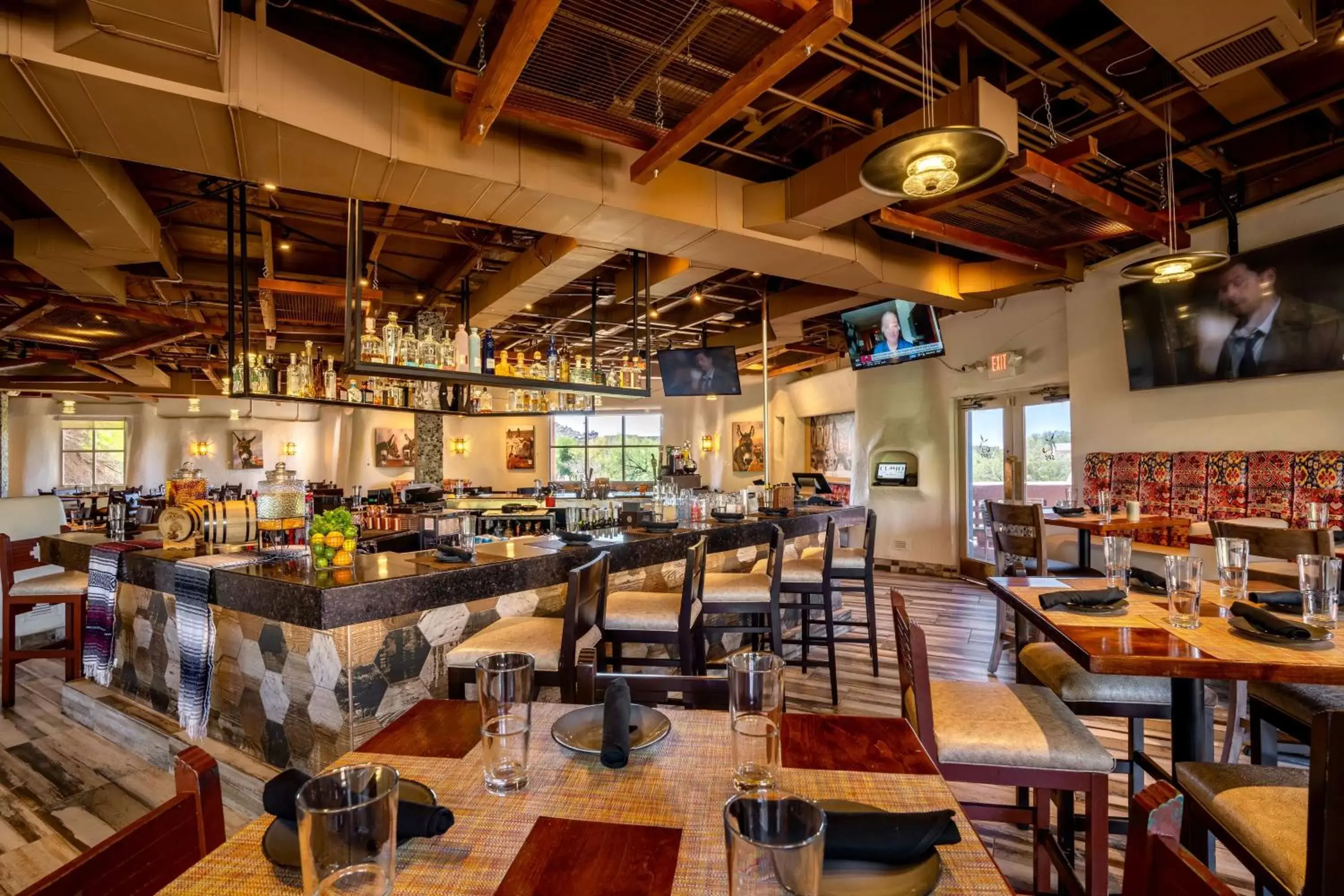 Lounge or bar, Restaurant/Places to Eat in Boulders Resort & Spa Scottsdale, Curio Collection by Hilton