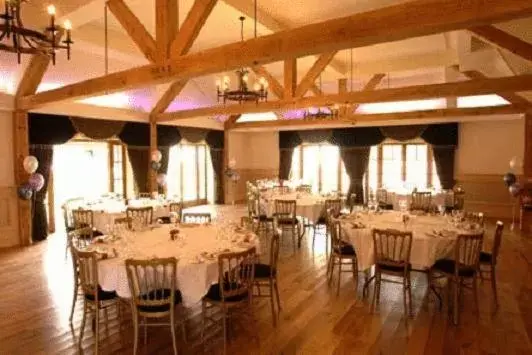 Banquet/Function facilities, Restaurant/Places to Eat in Newtown House Hotel