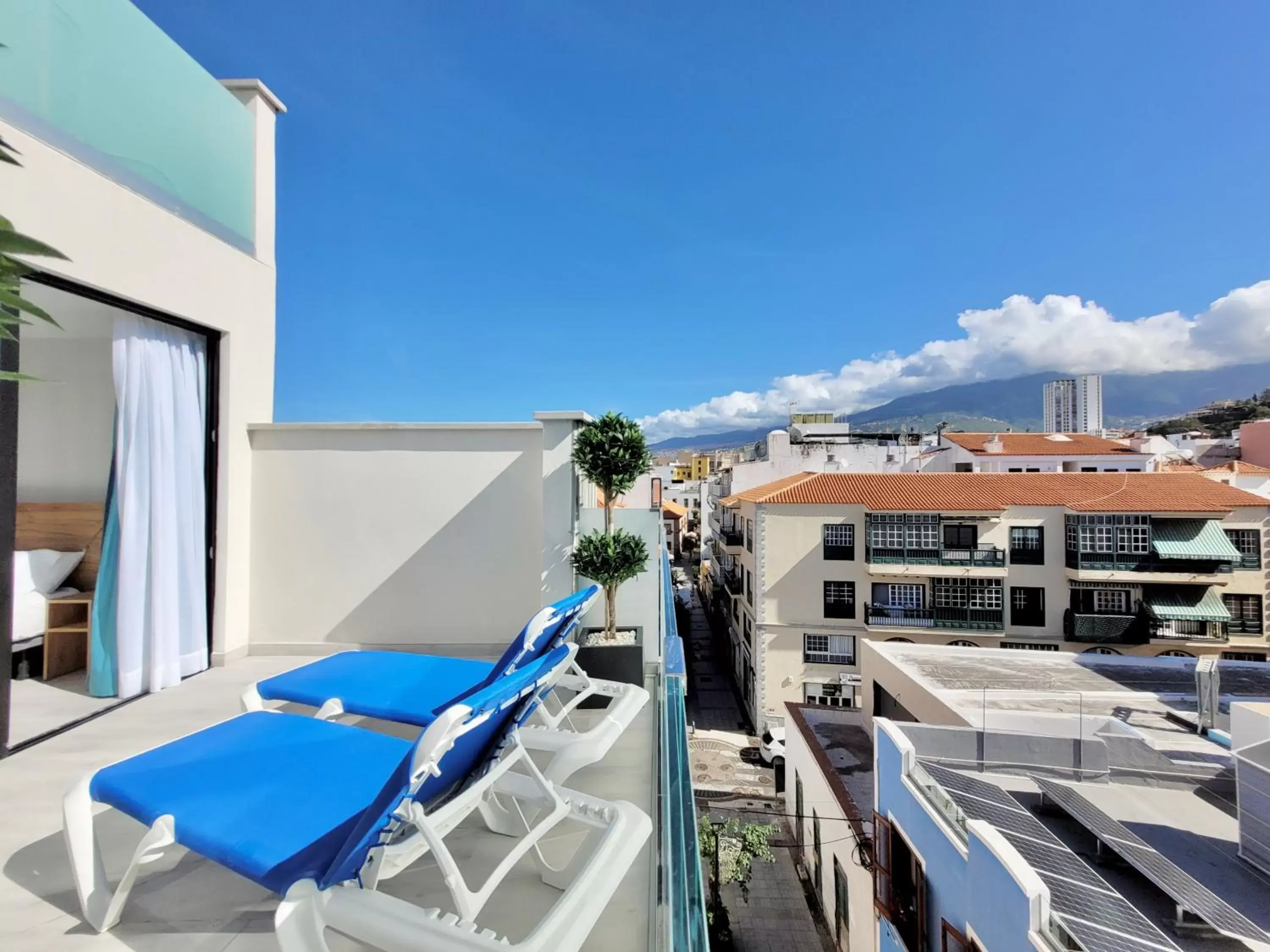 View (from property/room), Balcony/Terrace in Puerto Azul