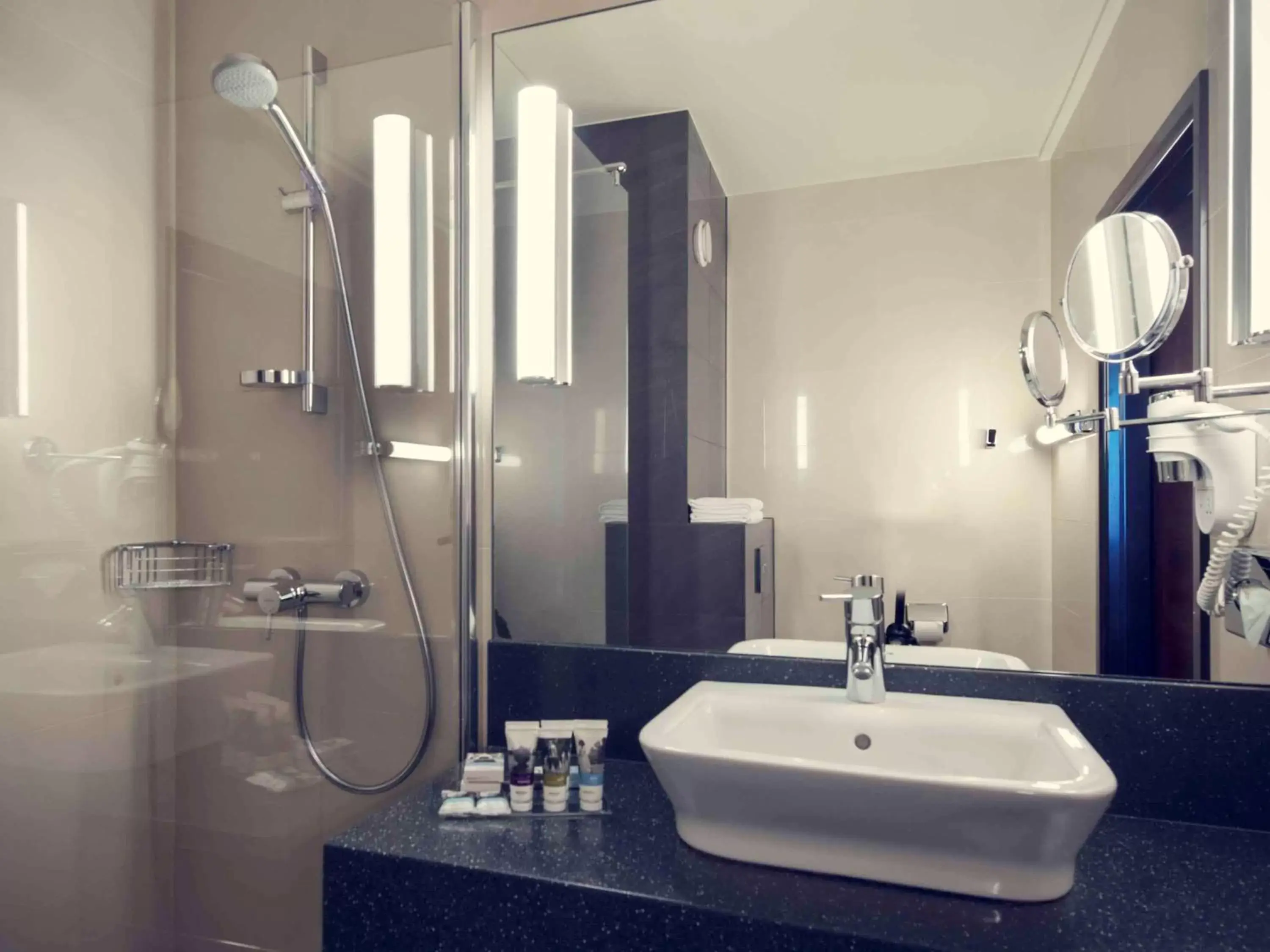 Photo of the whole room, Bathroom in Mercure Gdynia Centrum