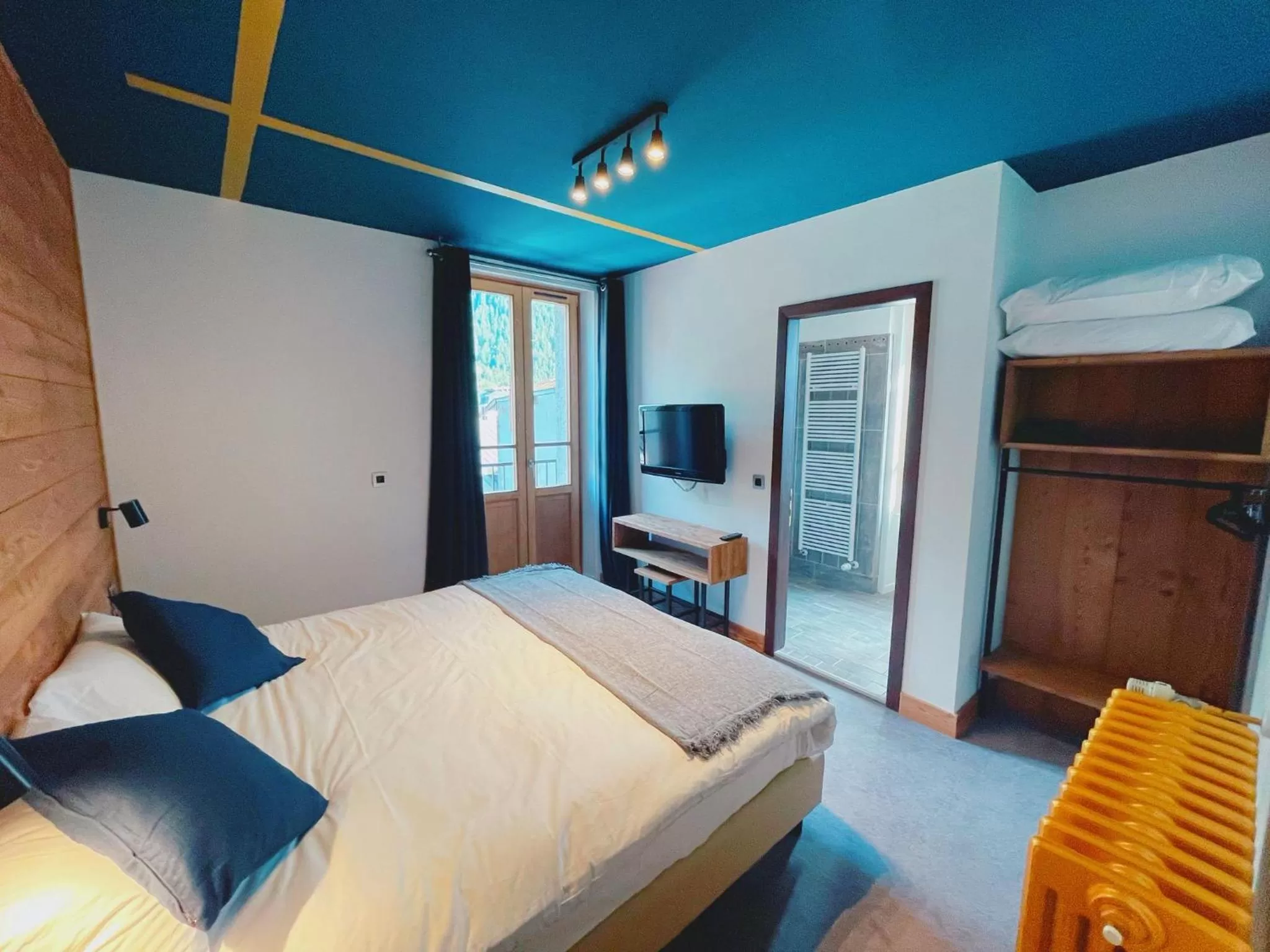 Bed in Hotel La Verticale