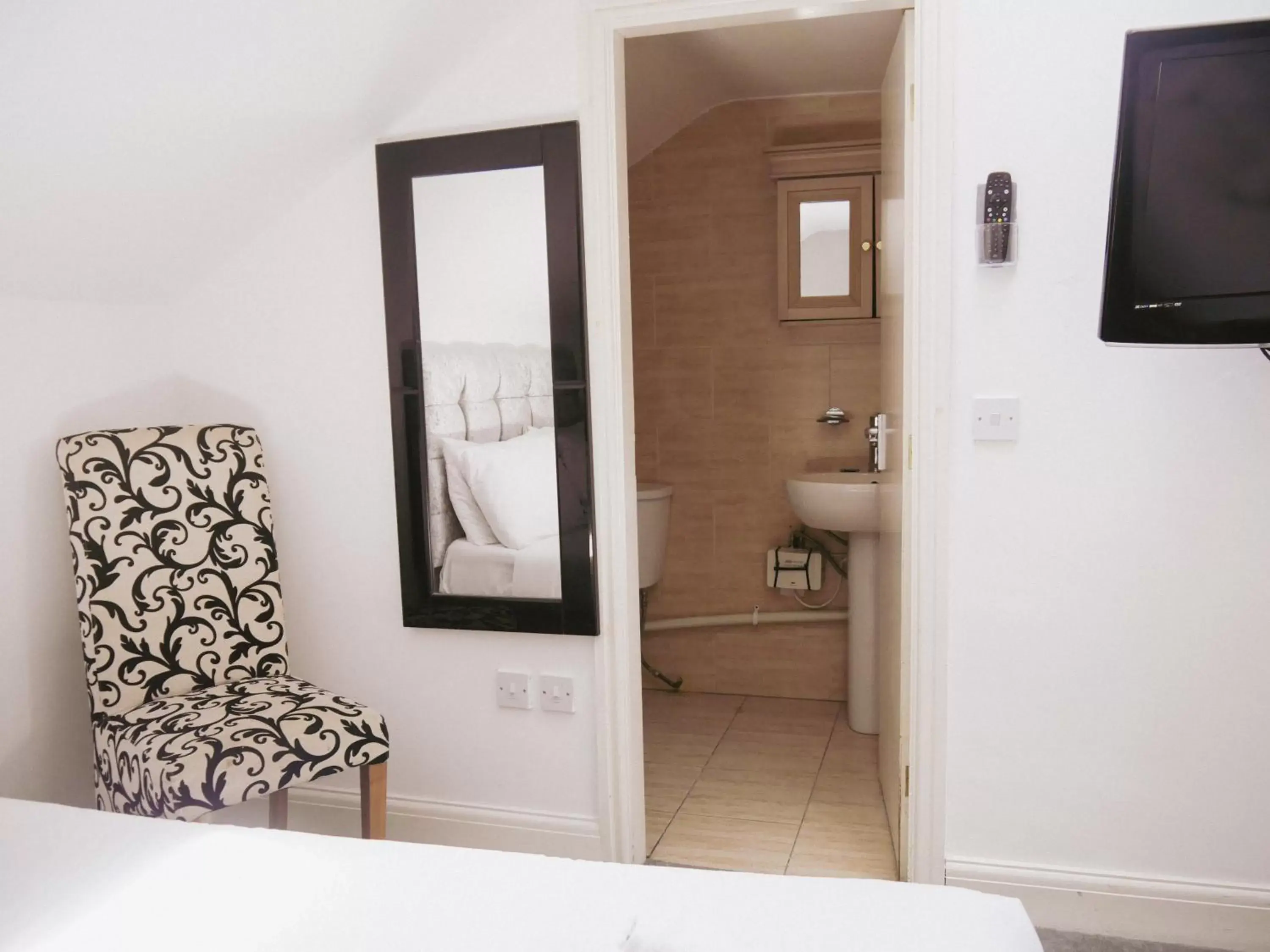 Bedroom, Bathroom in Hotel Anfield