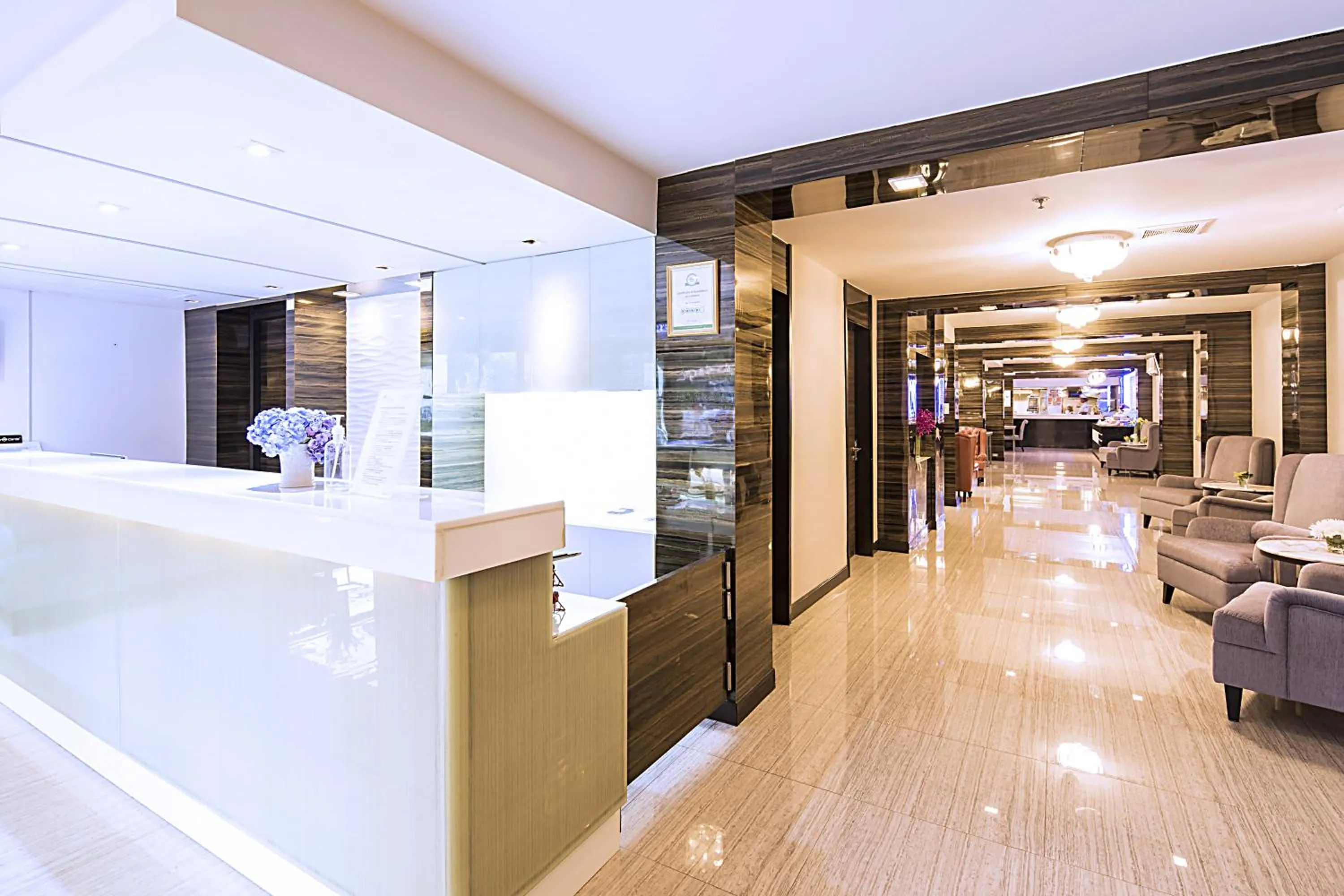 Lobby or reception in Aspen Suites Hotel Sukhumvit 2