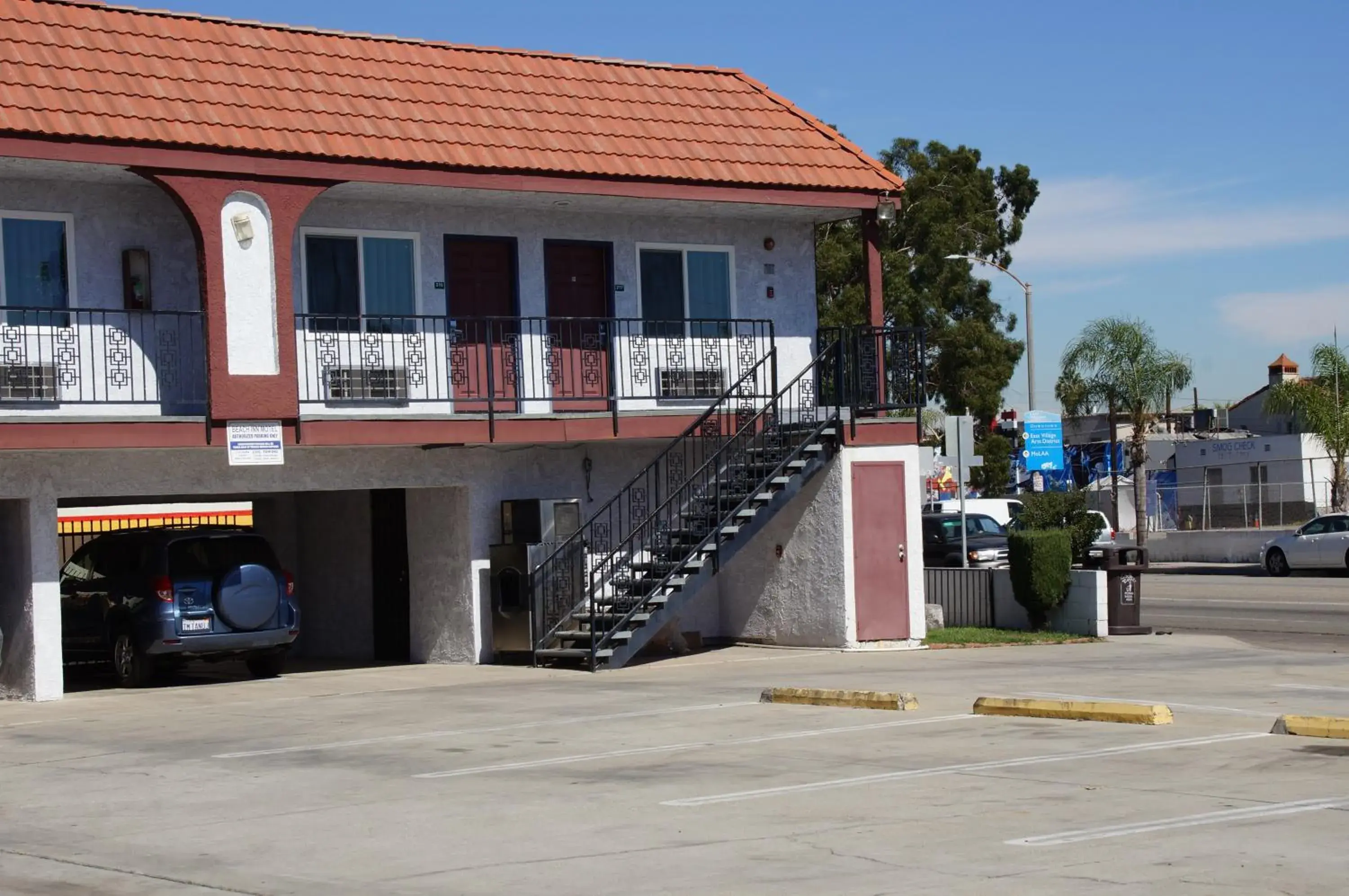 Property Building in Beach Inn Motel