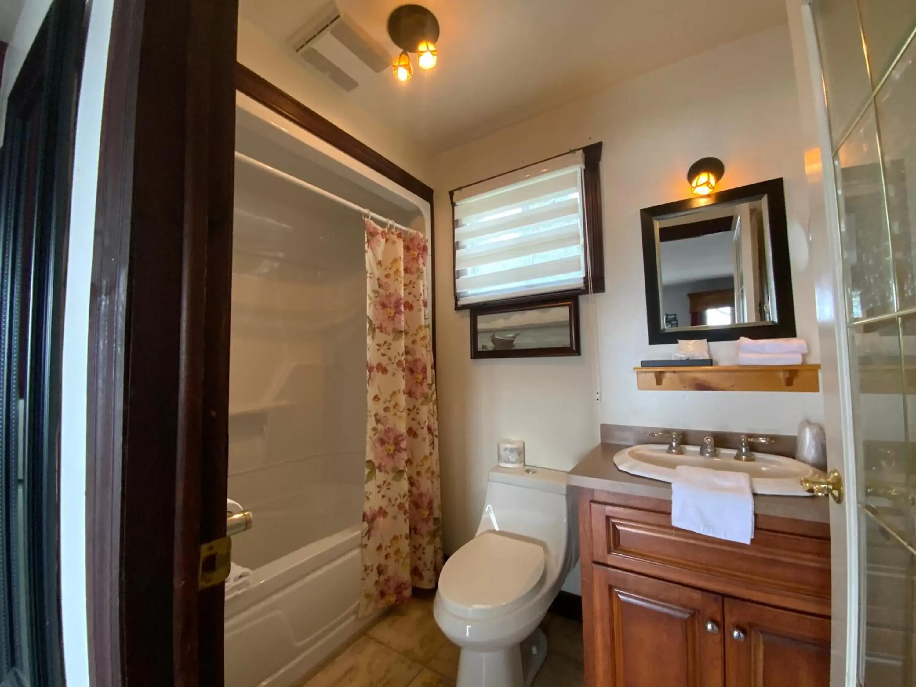 Bathroom in Auberge et Chalets sur le Lac