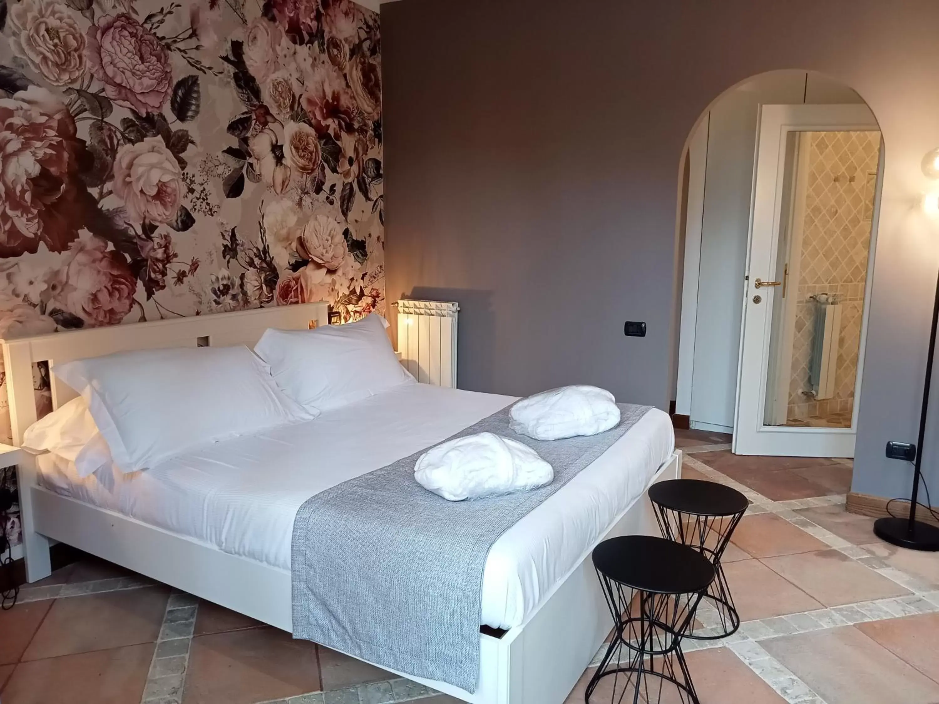 Photo of the whole room, Bed in La Locanda Del Pontefice - Luxury Country House