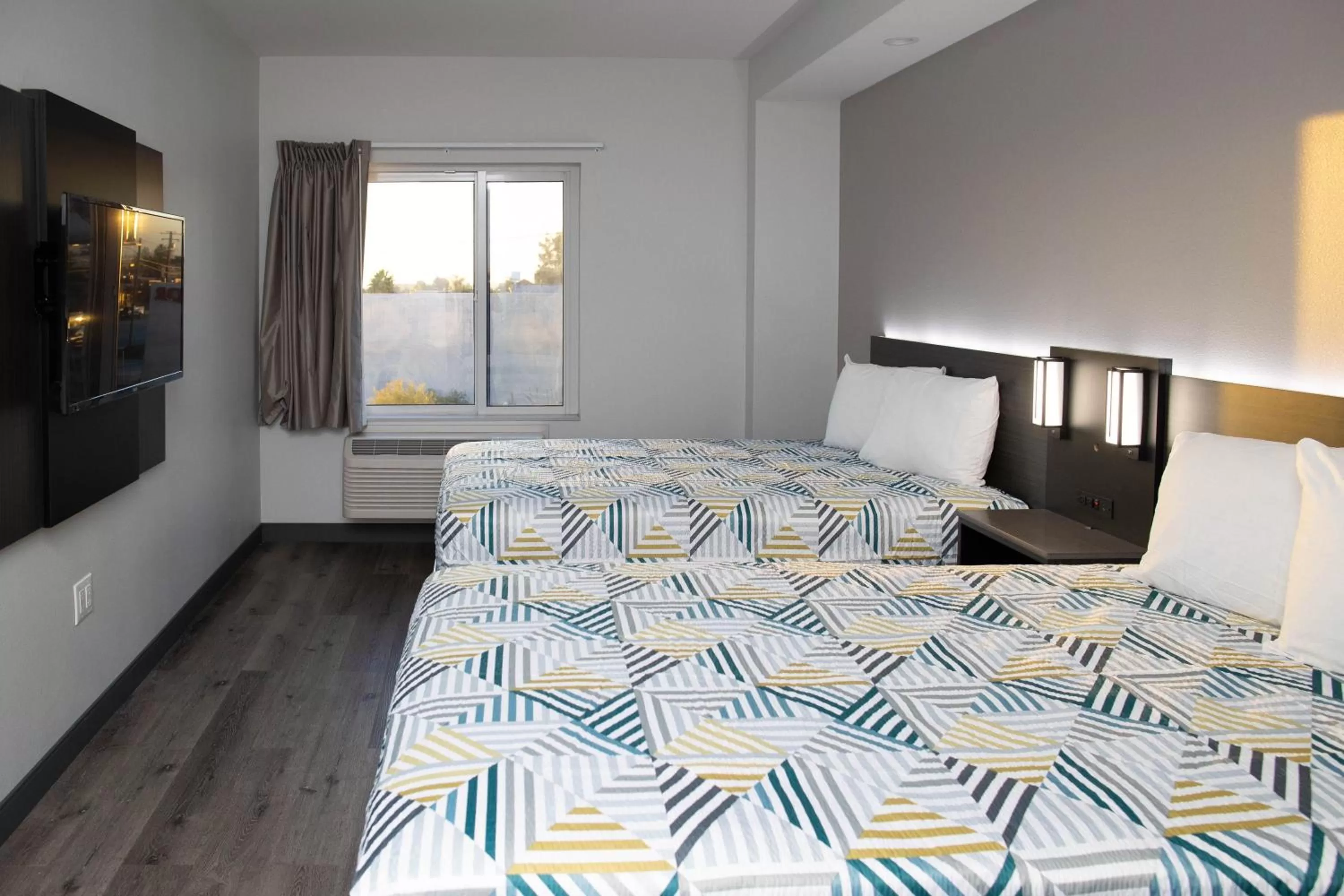 Bedroom, Bed in Motel 6 Highland CA San Bernardino East