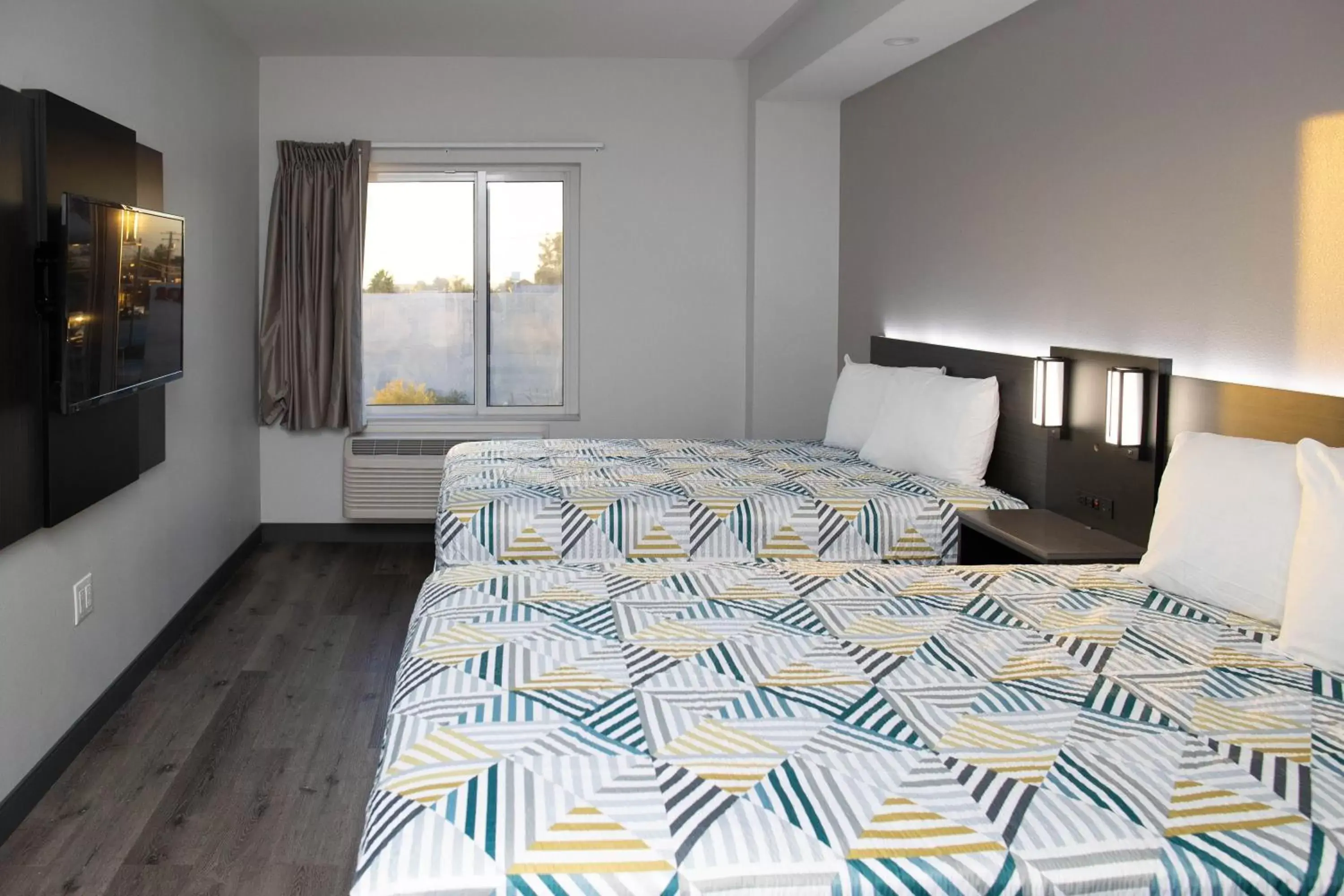 Bedroom, Bed in Motel 6 Highland CA San Bernardino East Bedroom, Bed in Motel 6 Highland CA San Bernardino East