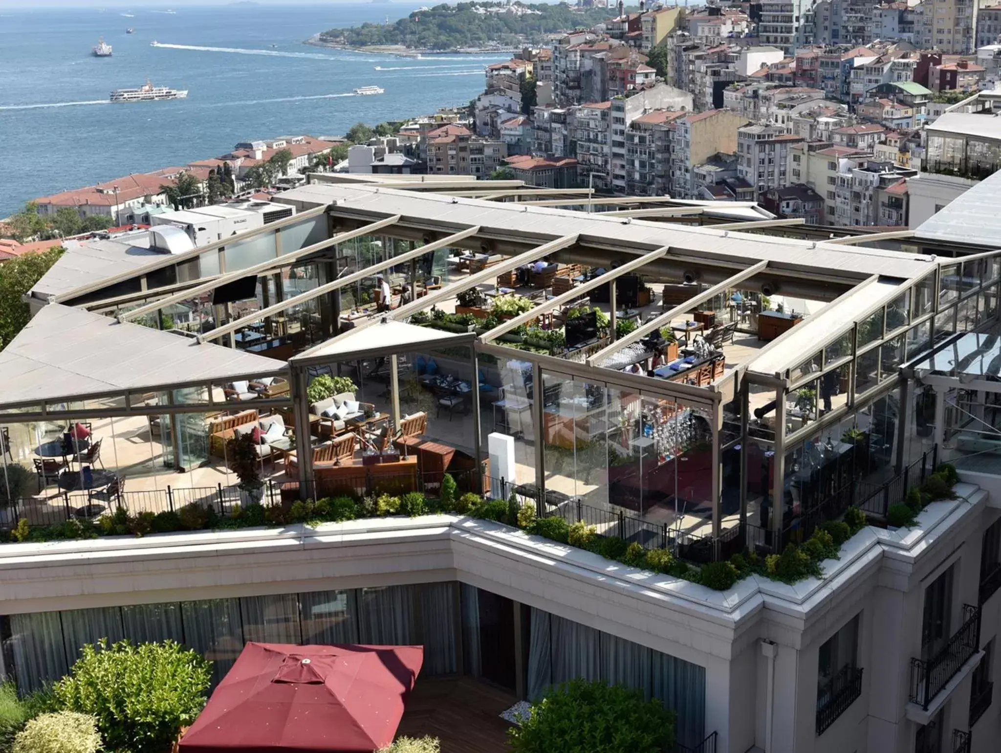 Balcony/Terrace, Bird's-eye View in CVK Park Bosphorus Hotel Istanbul