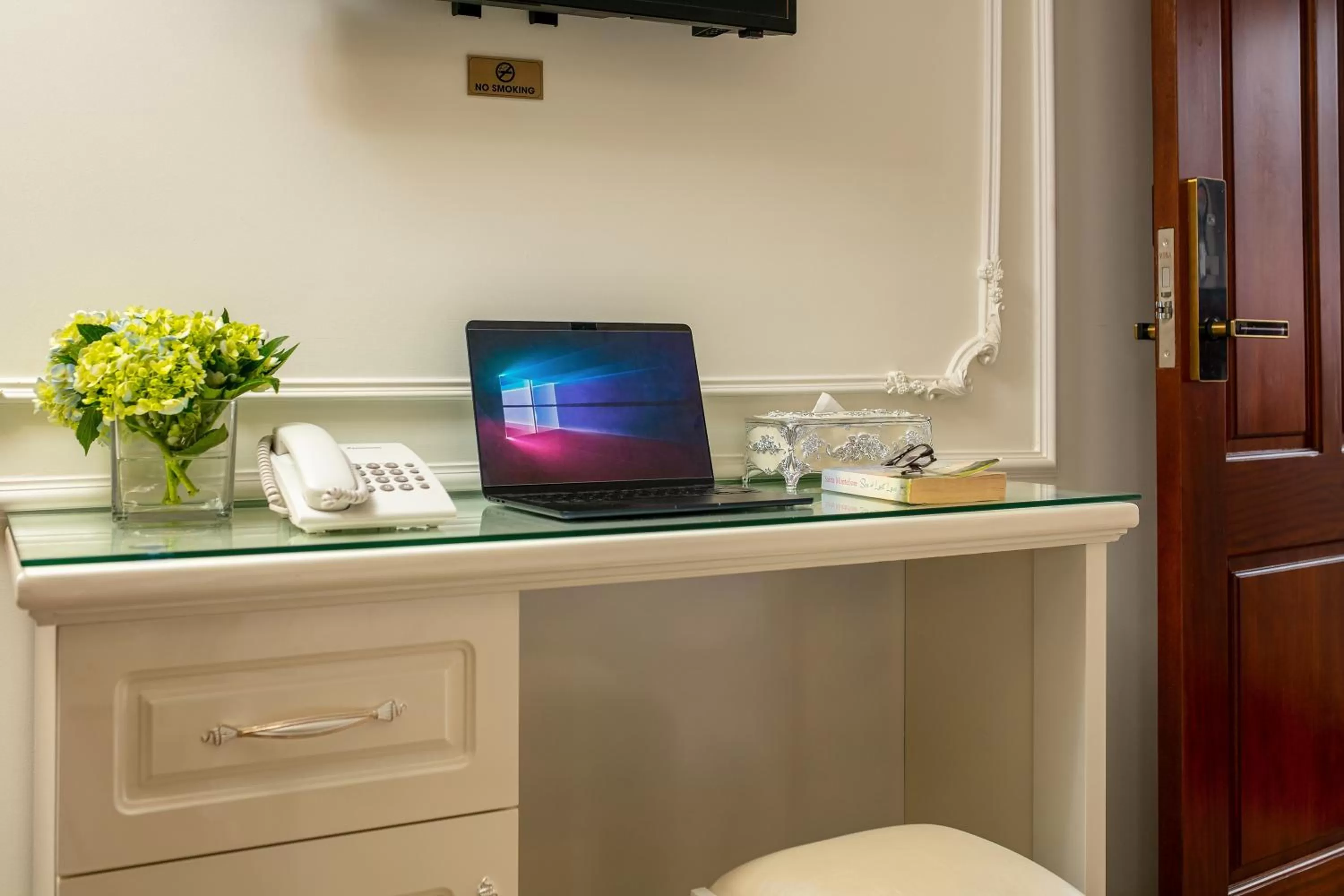 TV and multimedia in TrangTrang Classy Hotel