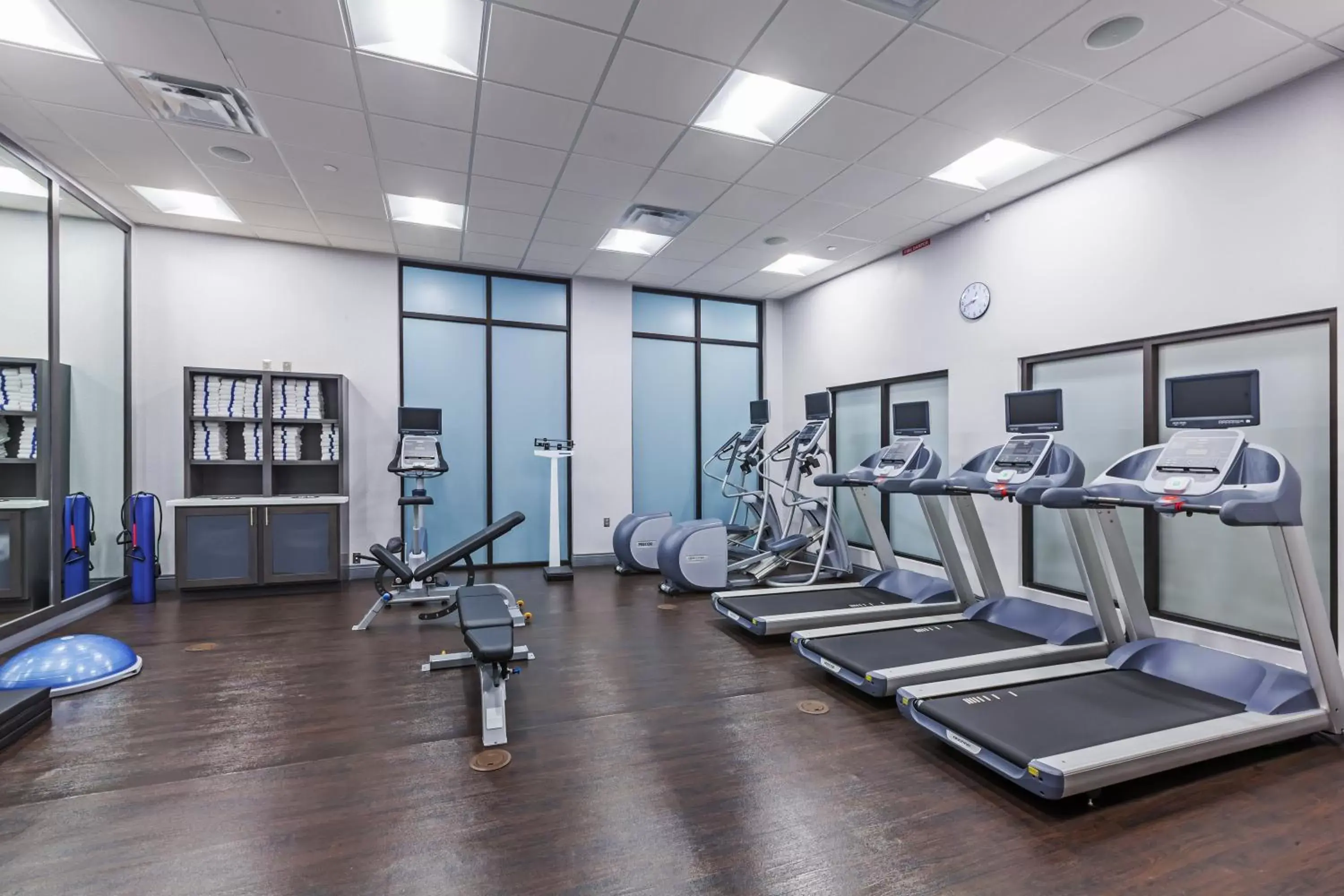 Fitness centre/facilities, Fitness Center/Facilities in Holiday Inn Houston NE-Bush Airport Area, an IHG Hotel