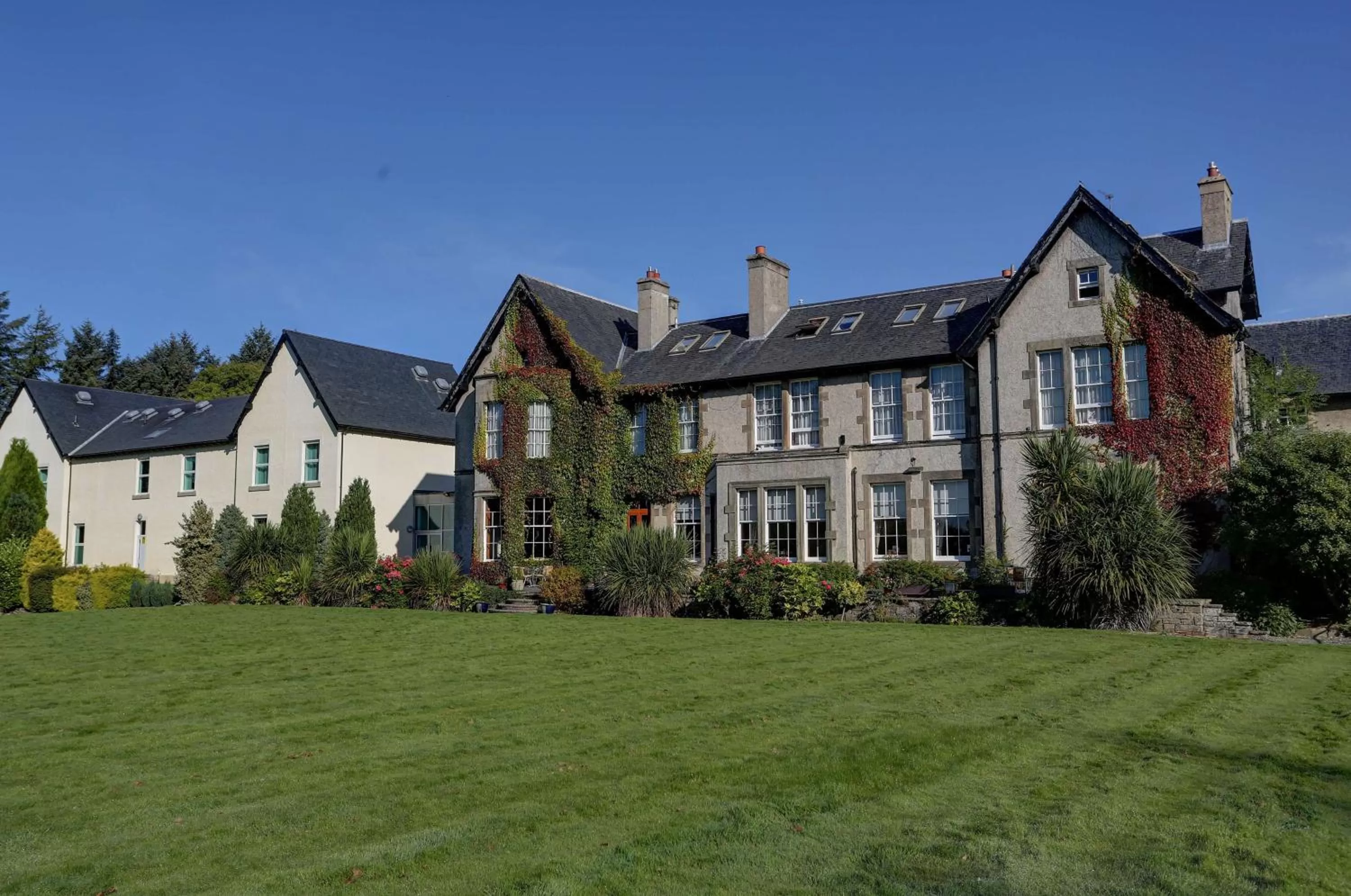 Property building in Best Western Balgeddie House Hotel