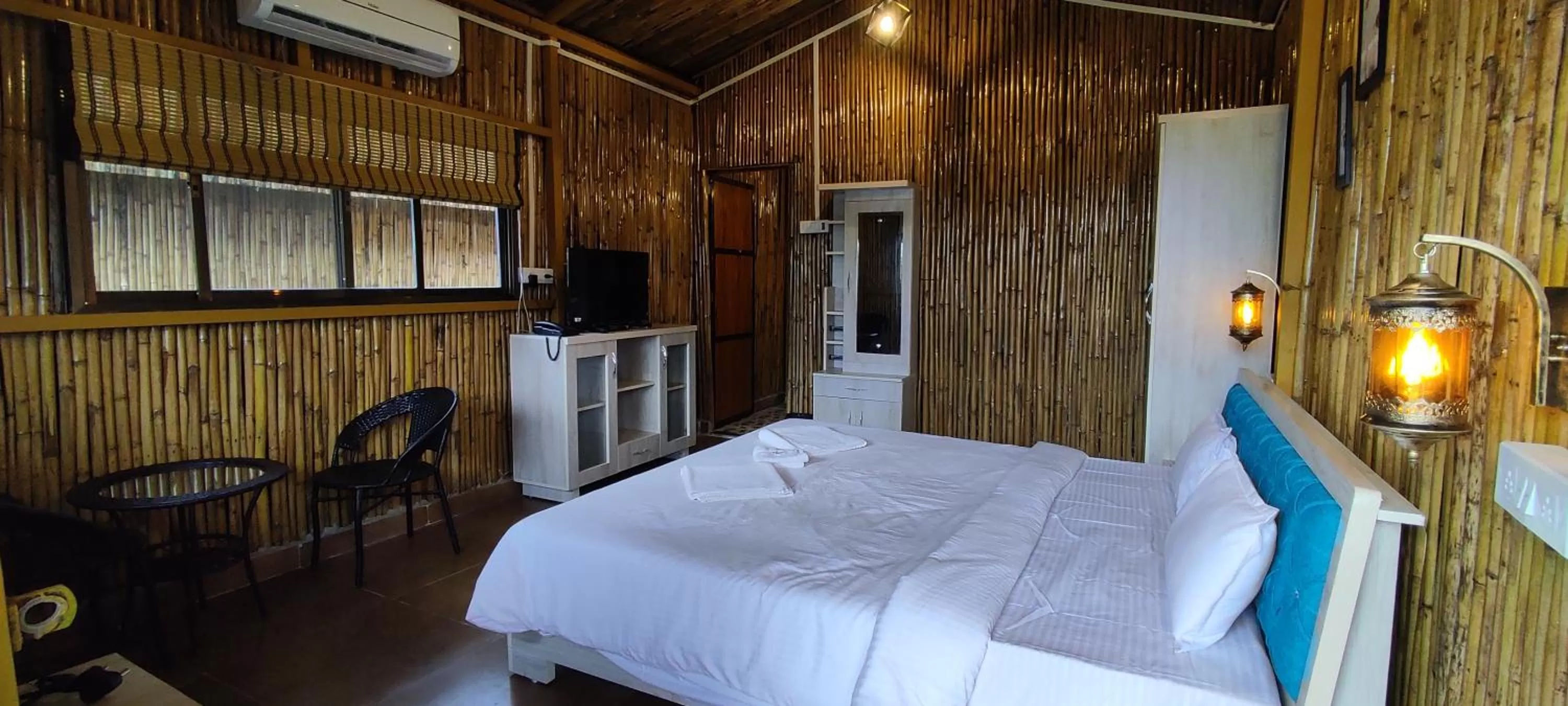 Bedroom, Bed in Mango Valley Resort Ganpatipule