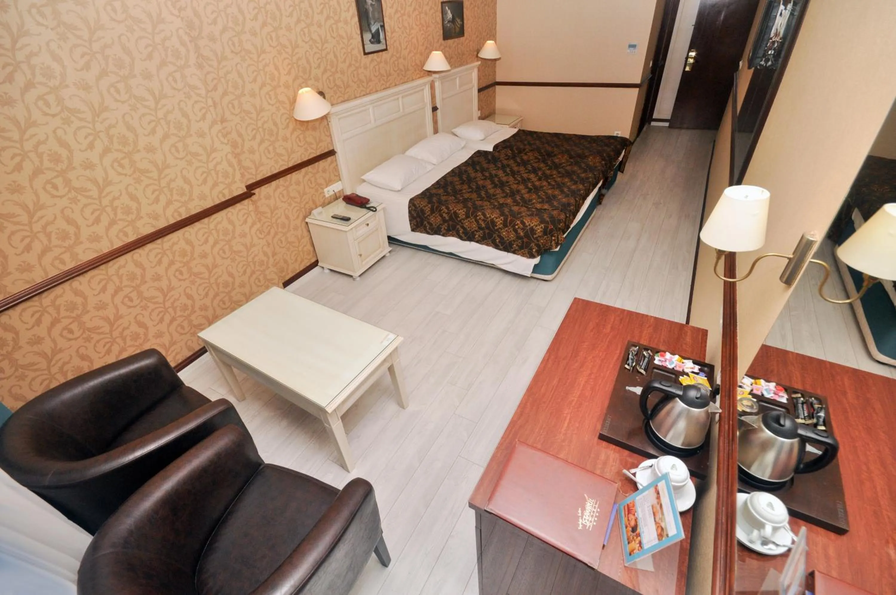 Photo of the whole room in Topkapi Inter Istanbul Hotel