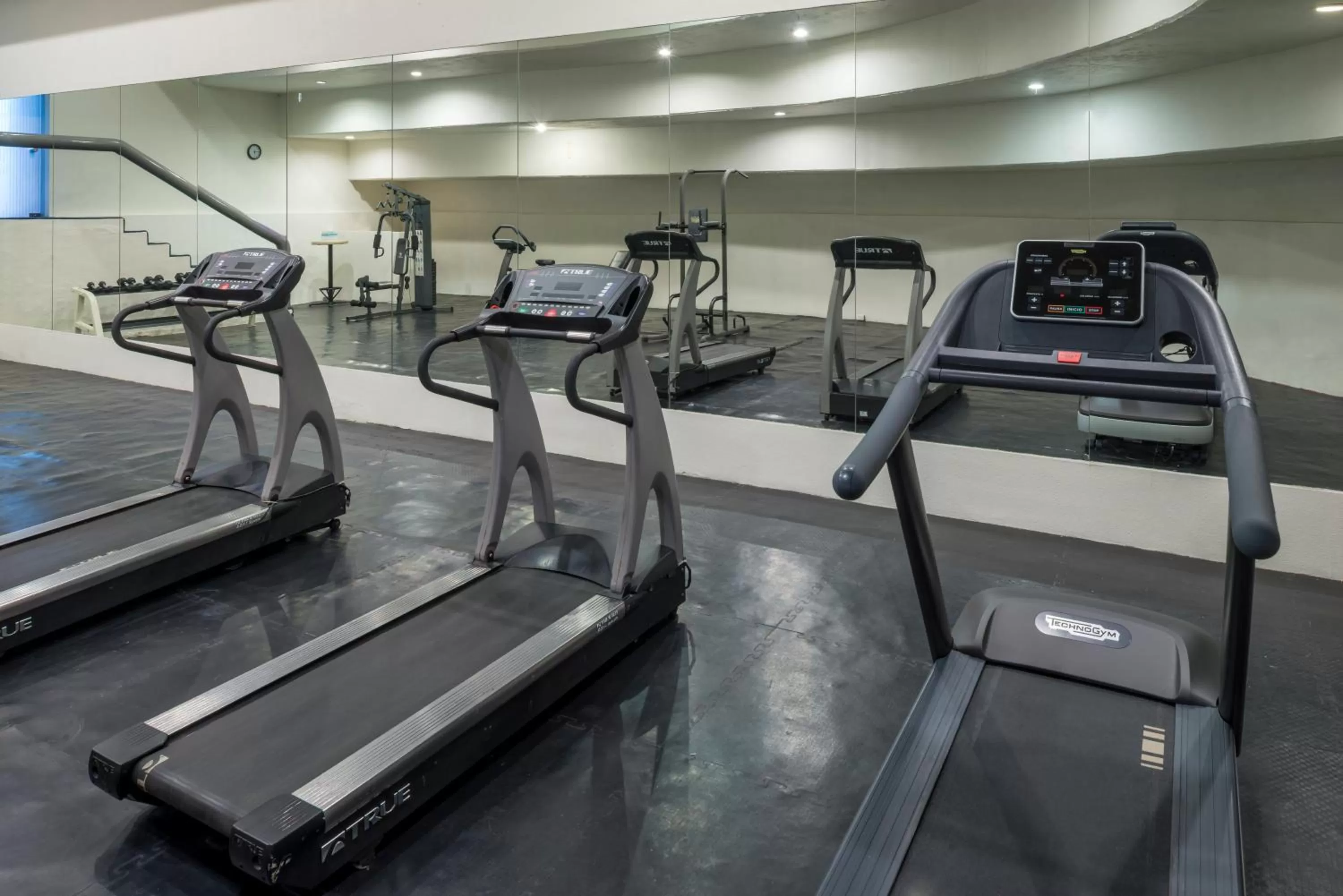 Fitness centre/facilities in Real Inn Nuevo Laredo