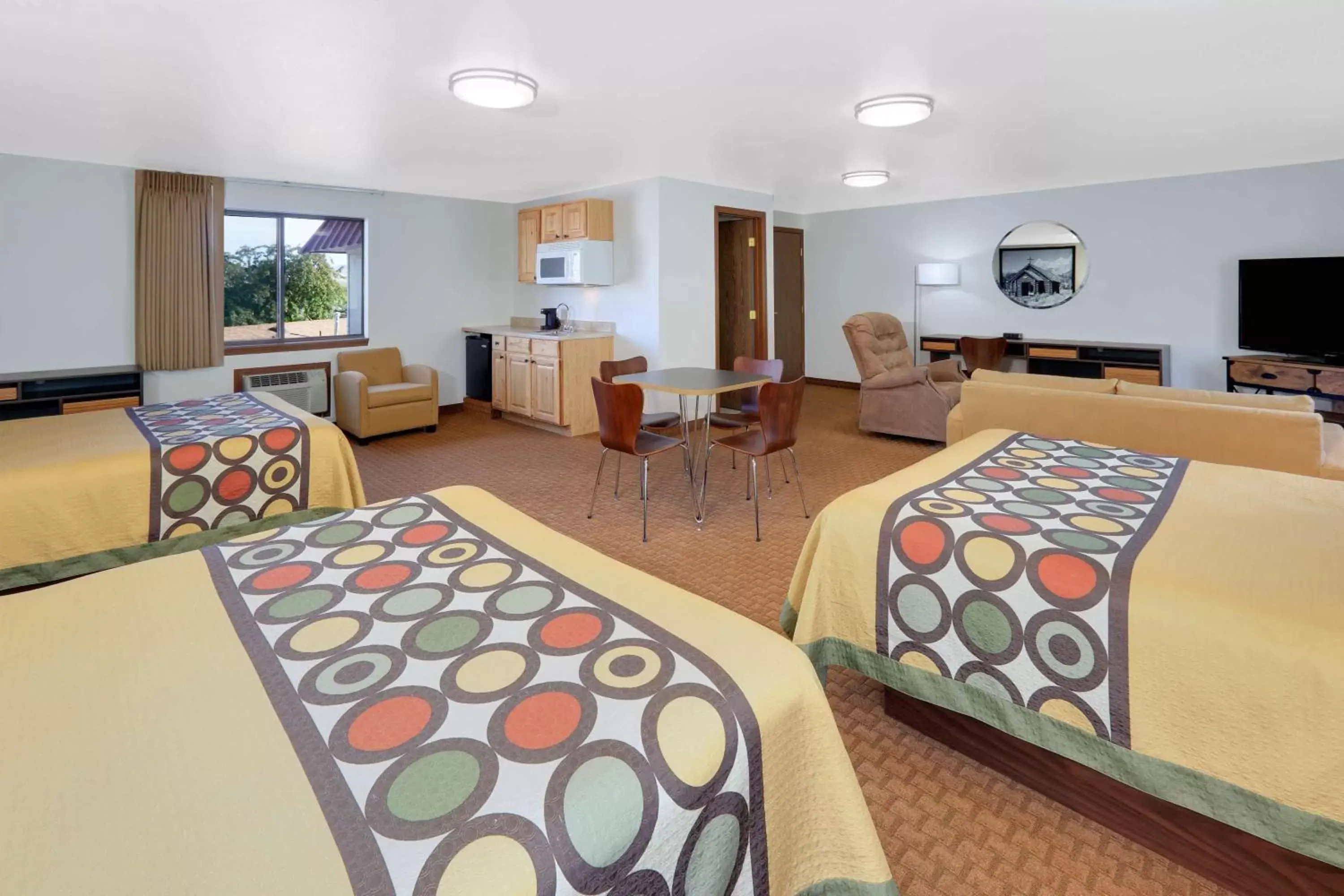 Photo of the whole room, Bed in Super 8 by Wyndham Cody Photo of the whole room, Bed in Super 8 by Wyndham Cody