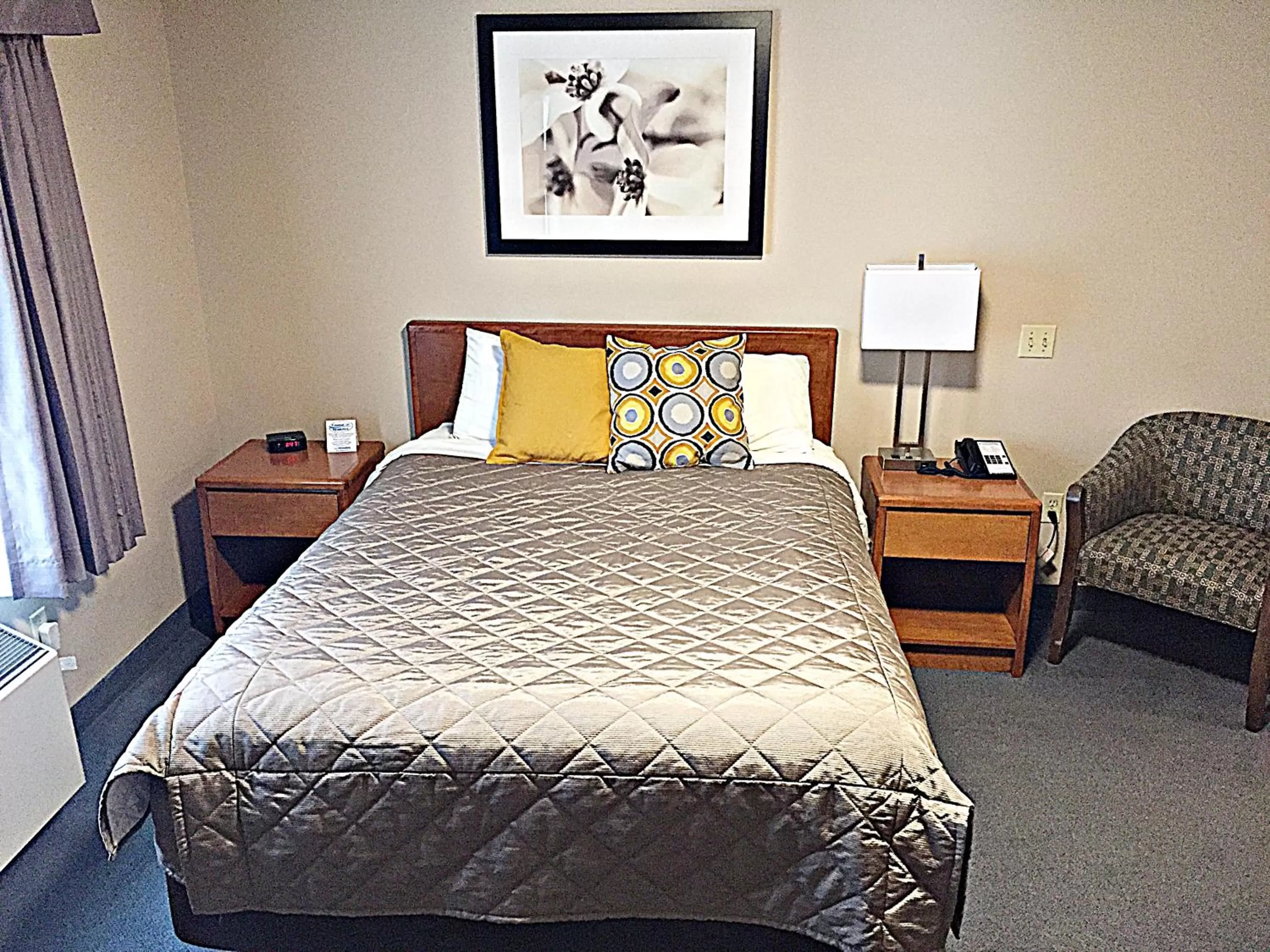 Bedroom in Coastal Inn Dartmouth