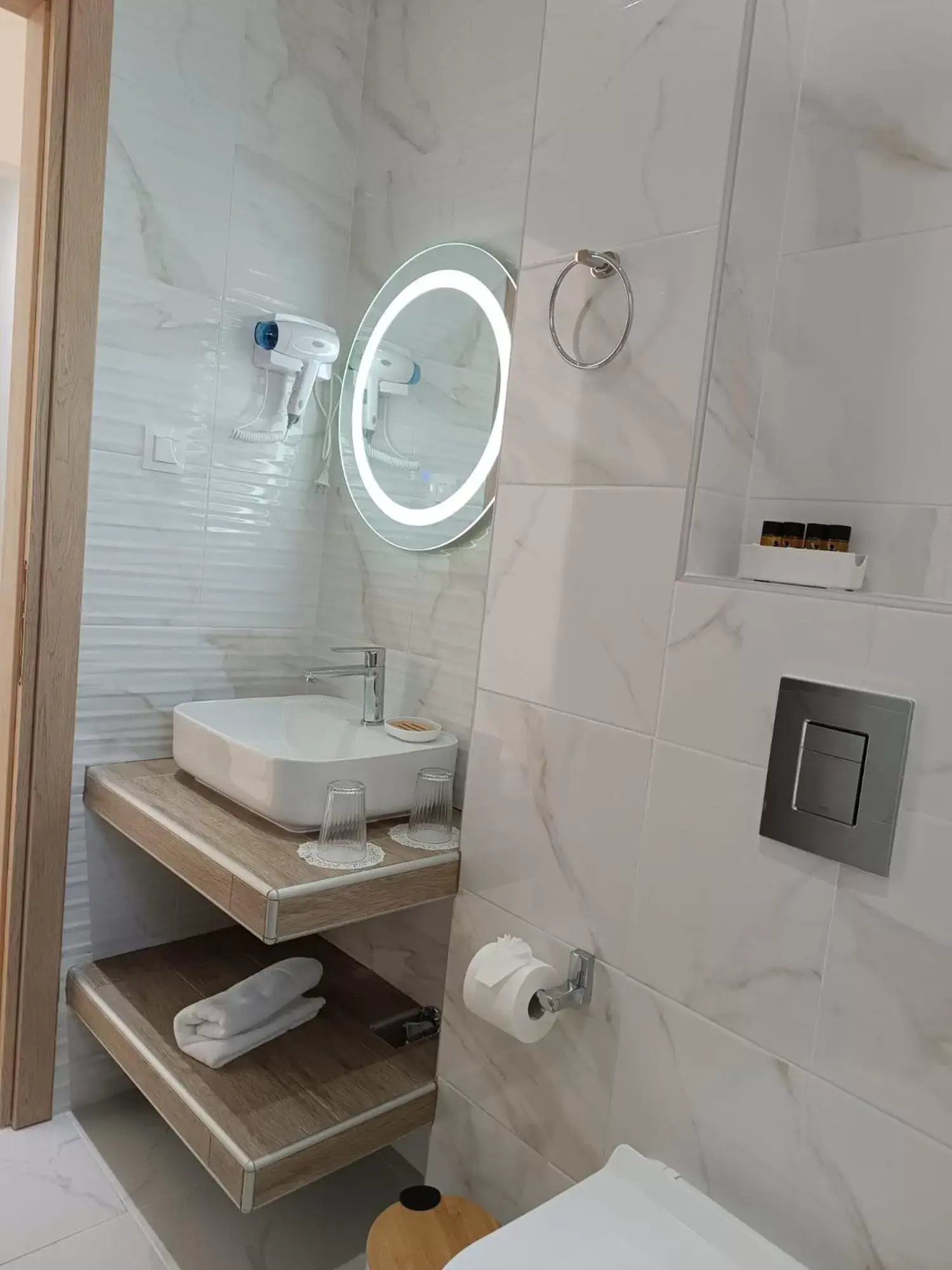 Bathroom in Navarino Luxe Suites with Sea View