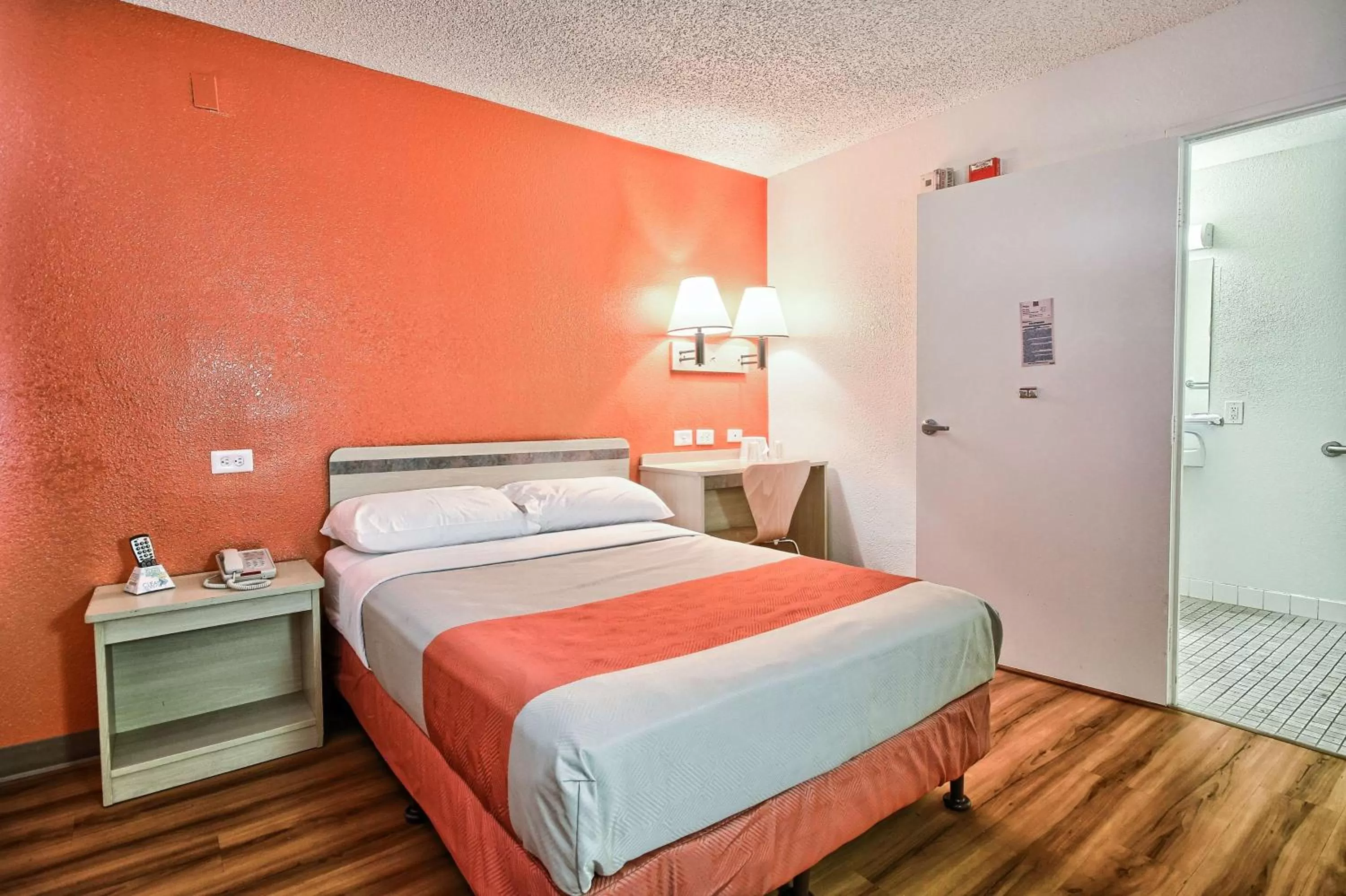 TV and multimedia in Motel 6-Fresno, CA - Blackstone South