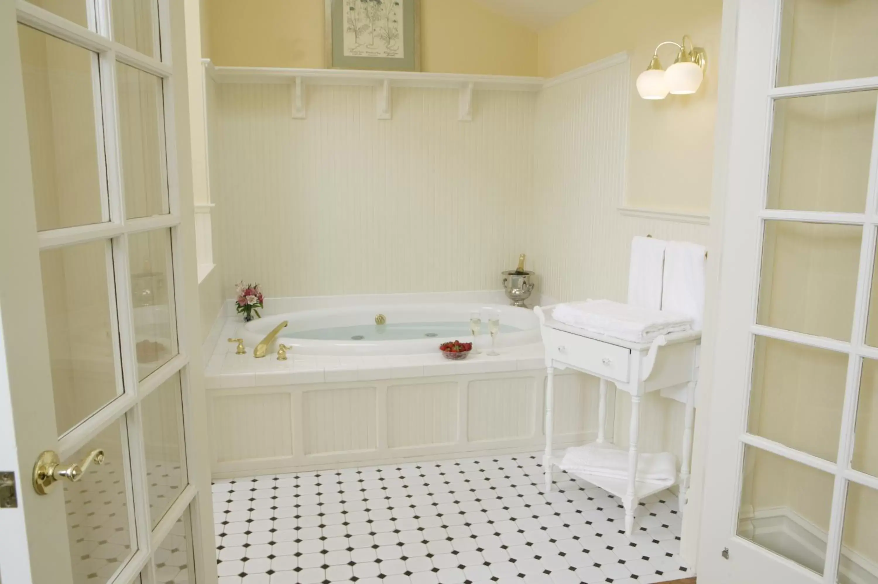 Bathroom in Healdsburg Inn on the Plaza, A Four Sisters Inn