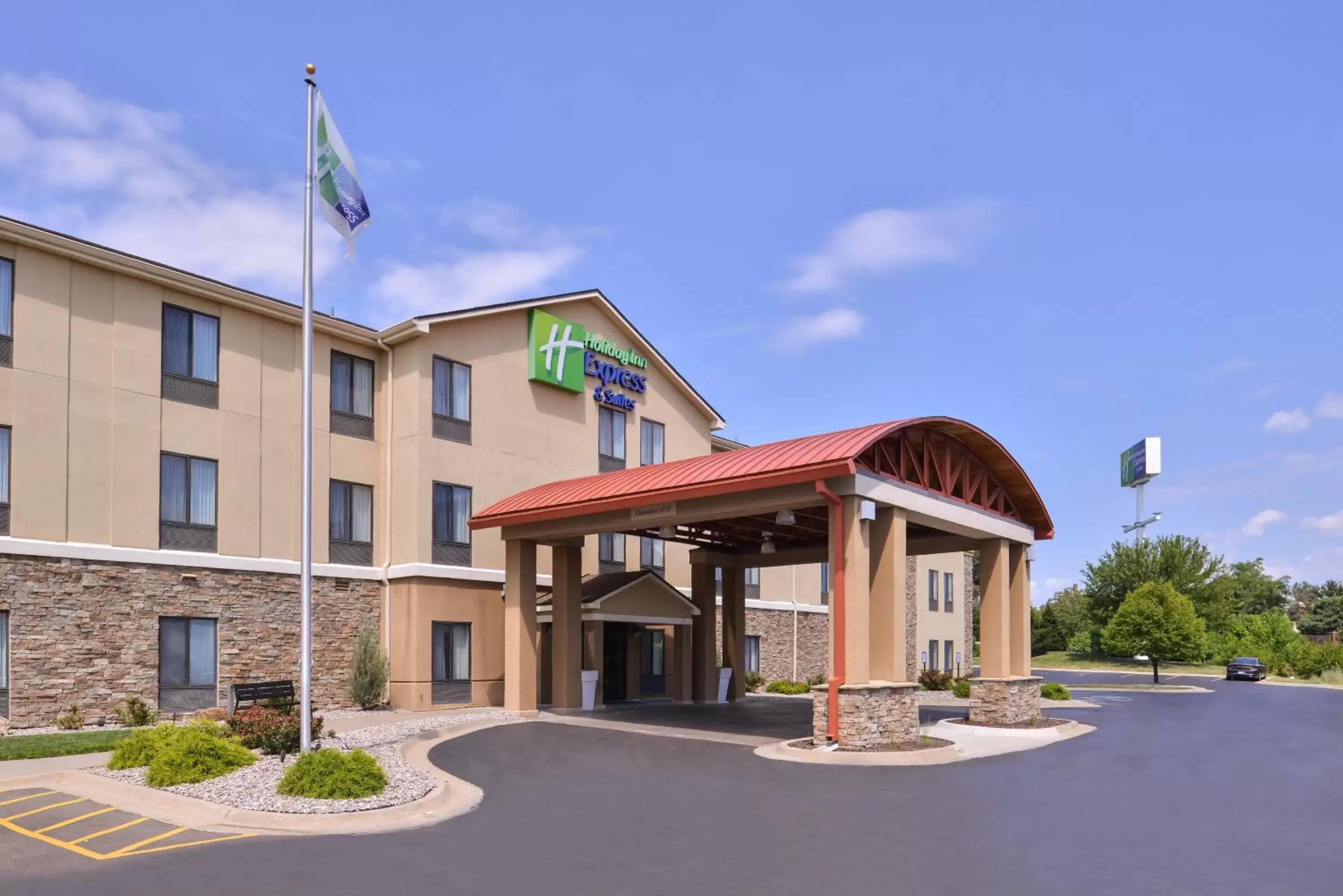 Property Building in Holiday Inn Express Hotels & Suites Topeka West, an IHG Hotel