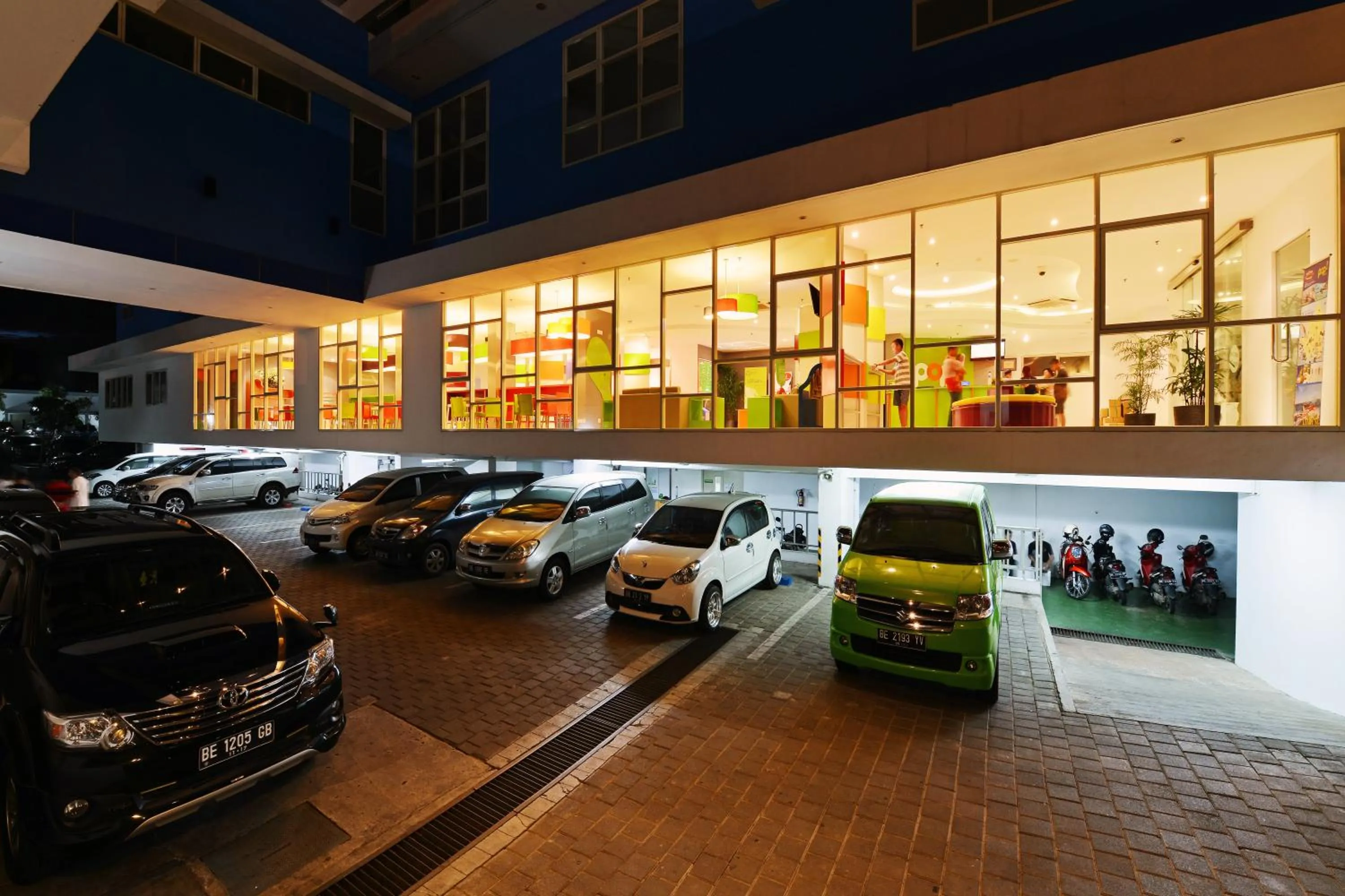 Area and facilities in POP! Hotel Tanjung Karang
