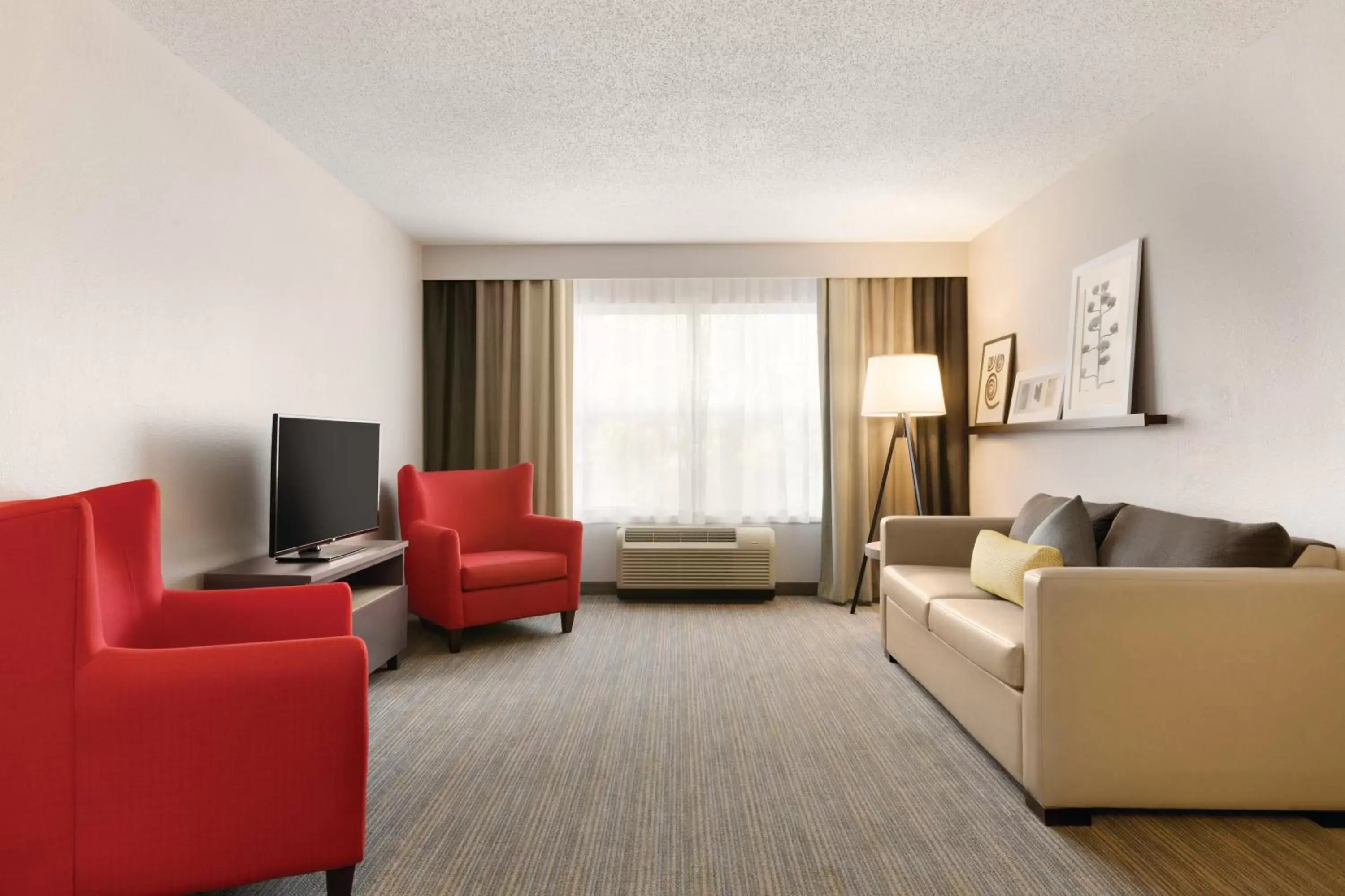 Area and facilities, Seating Area in Country Inn & Suites by Radisson, Brooklyn Center, MN