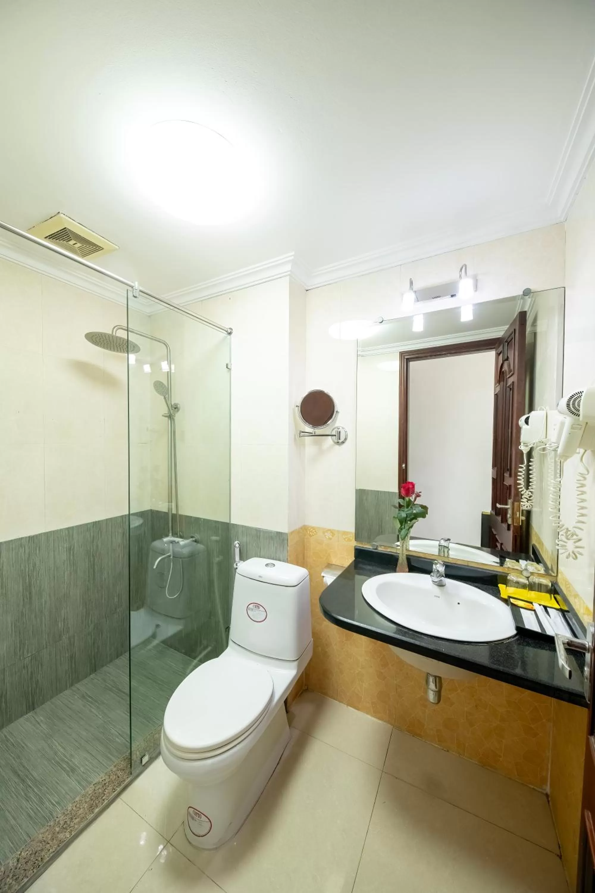 Toilet in Phoenix Legend Hotel Hanoi