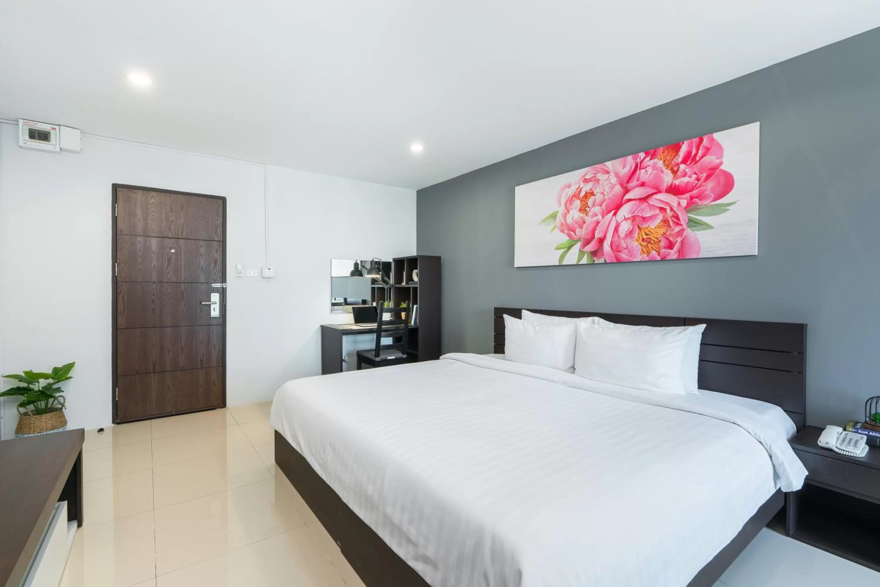 Bed in De Botan Srinakarin Hotel & Residence