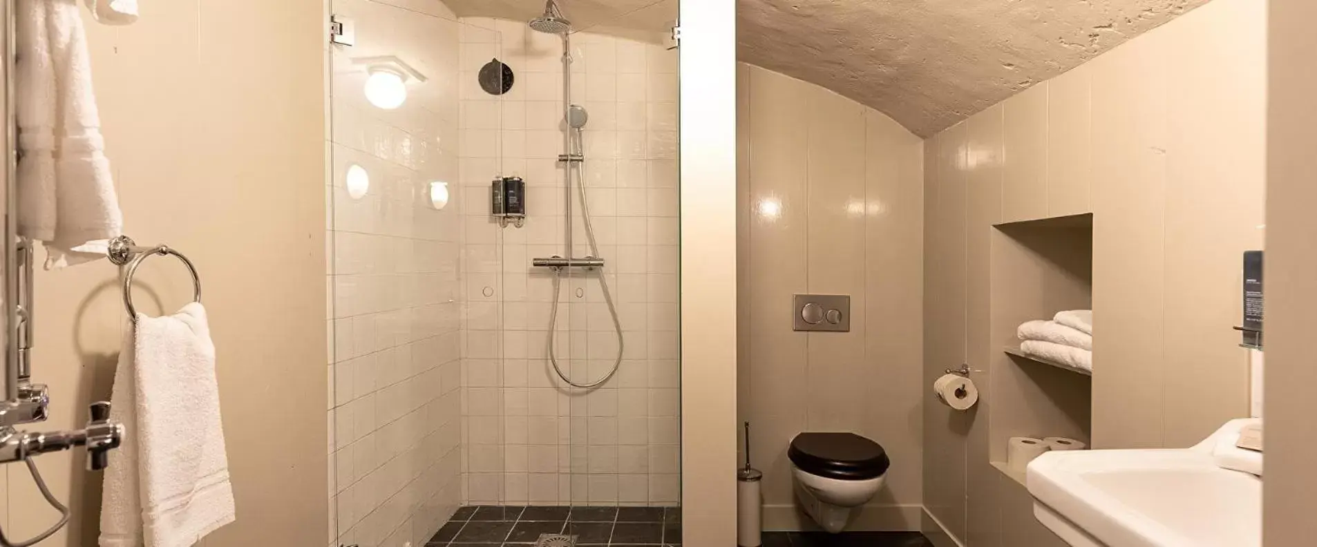 Bathroom in Hotel Beijers
