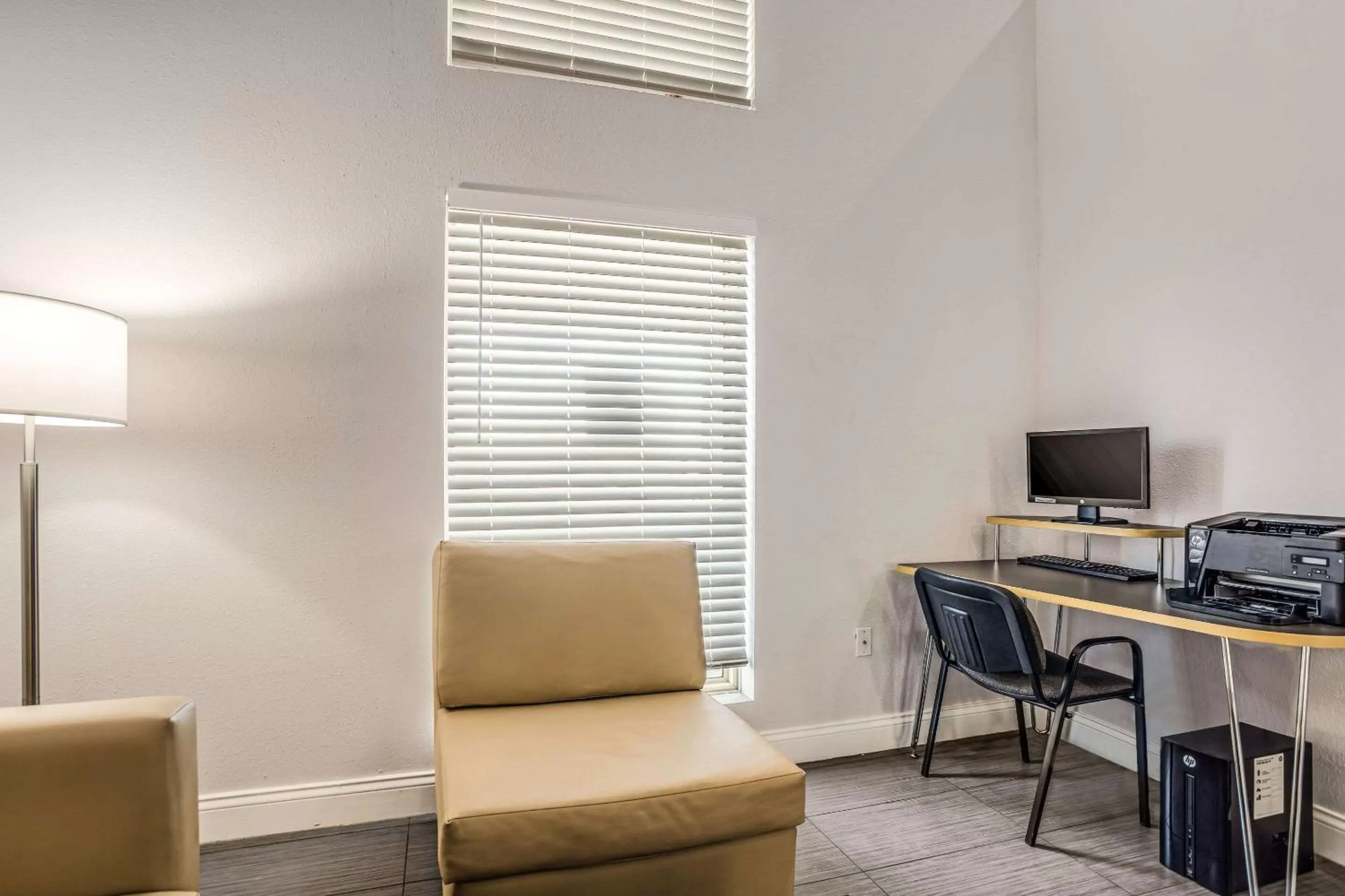 Lobby or reception in Quality Inn Calvert City - Paducah East