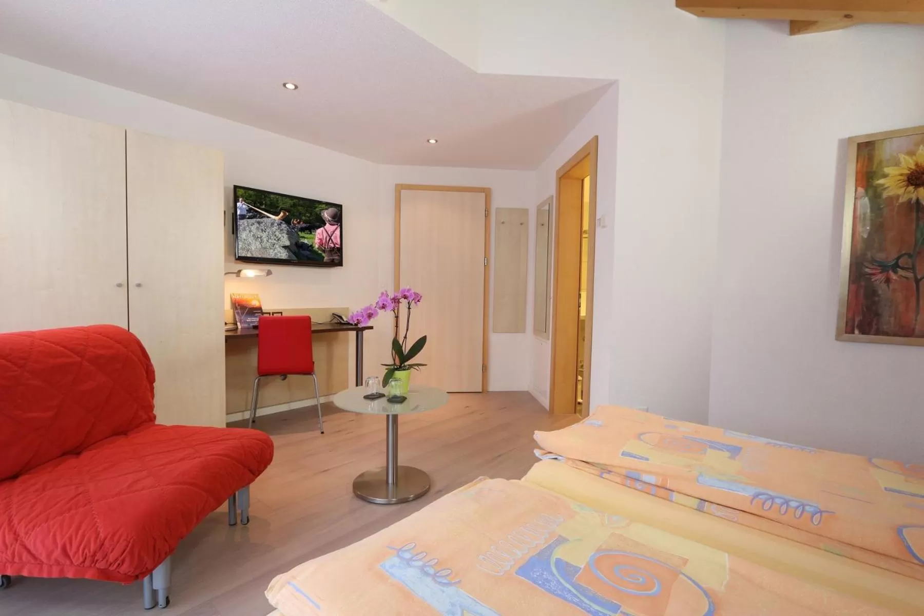 Photo of the whole room, Bed in Feehof