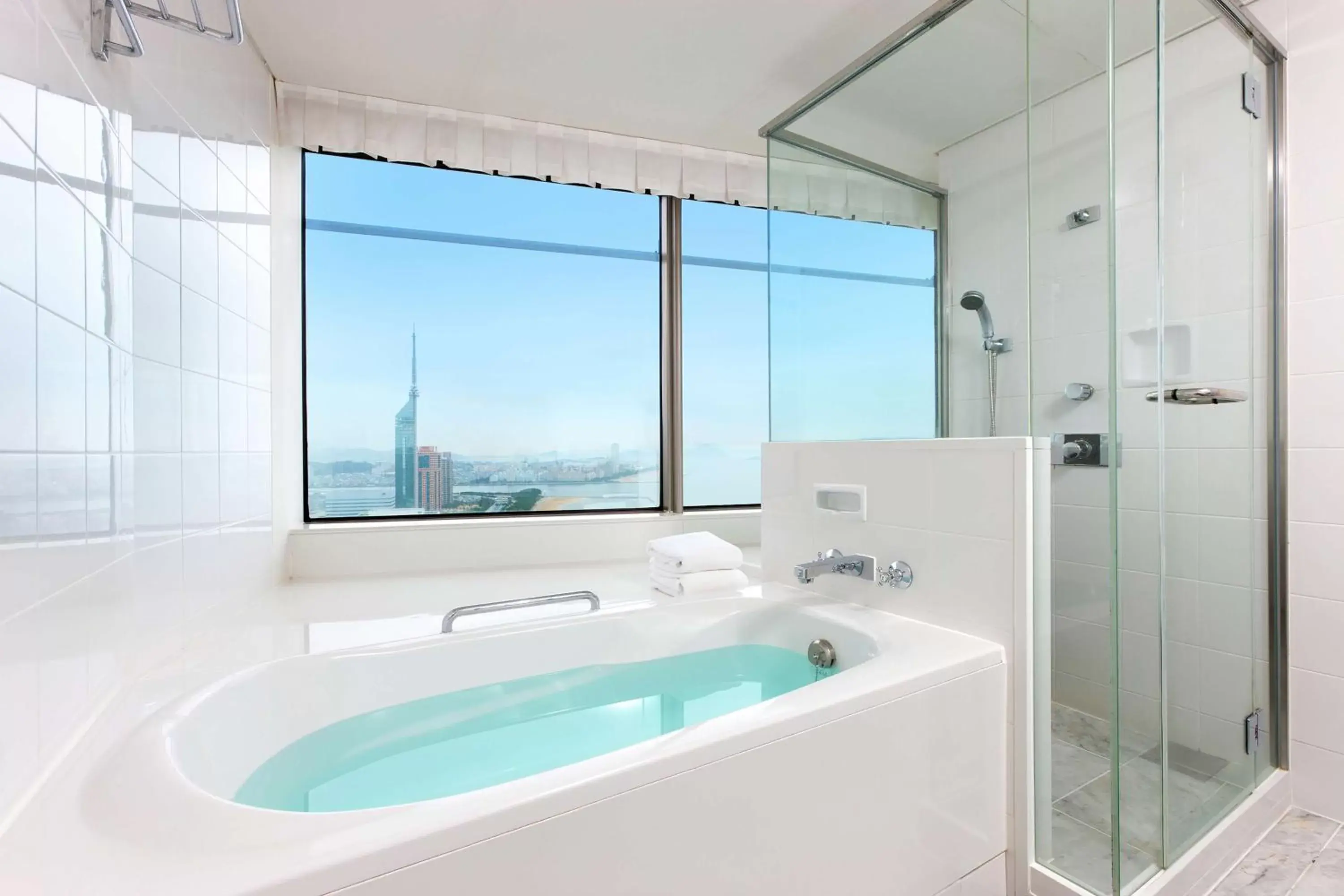 Bathroom in Hilton Fukuoka Sea Hawk