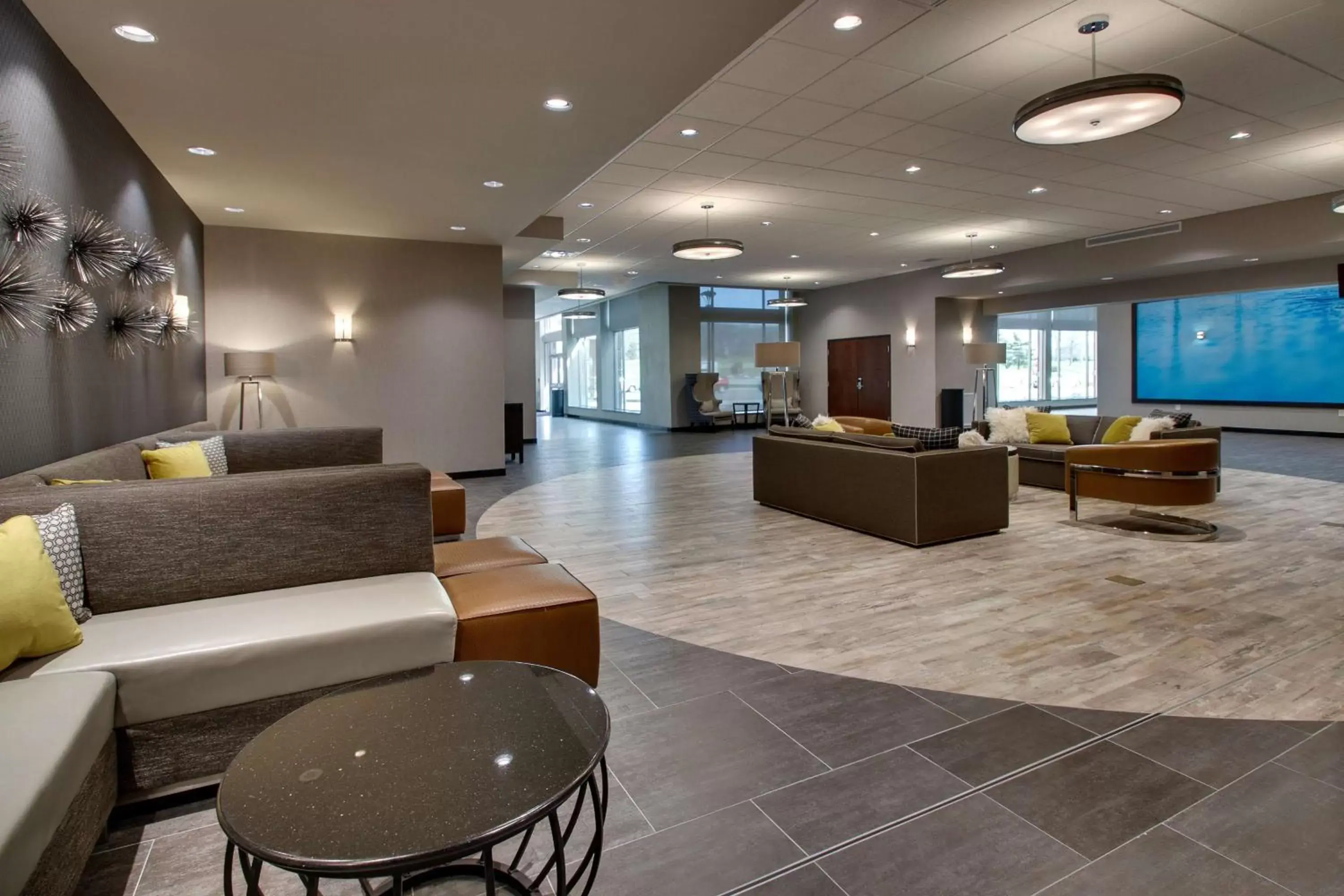 Lobby or reception, Lobby/Reception in Drury Plaza Hotel Cape Girardeau Conference Center