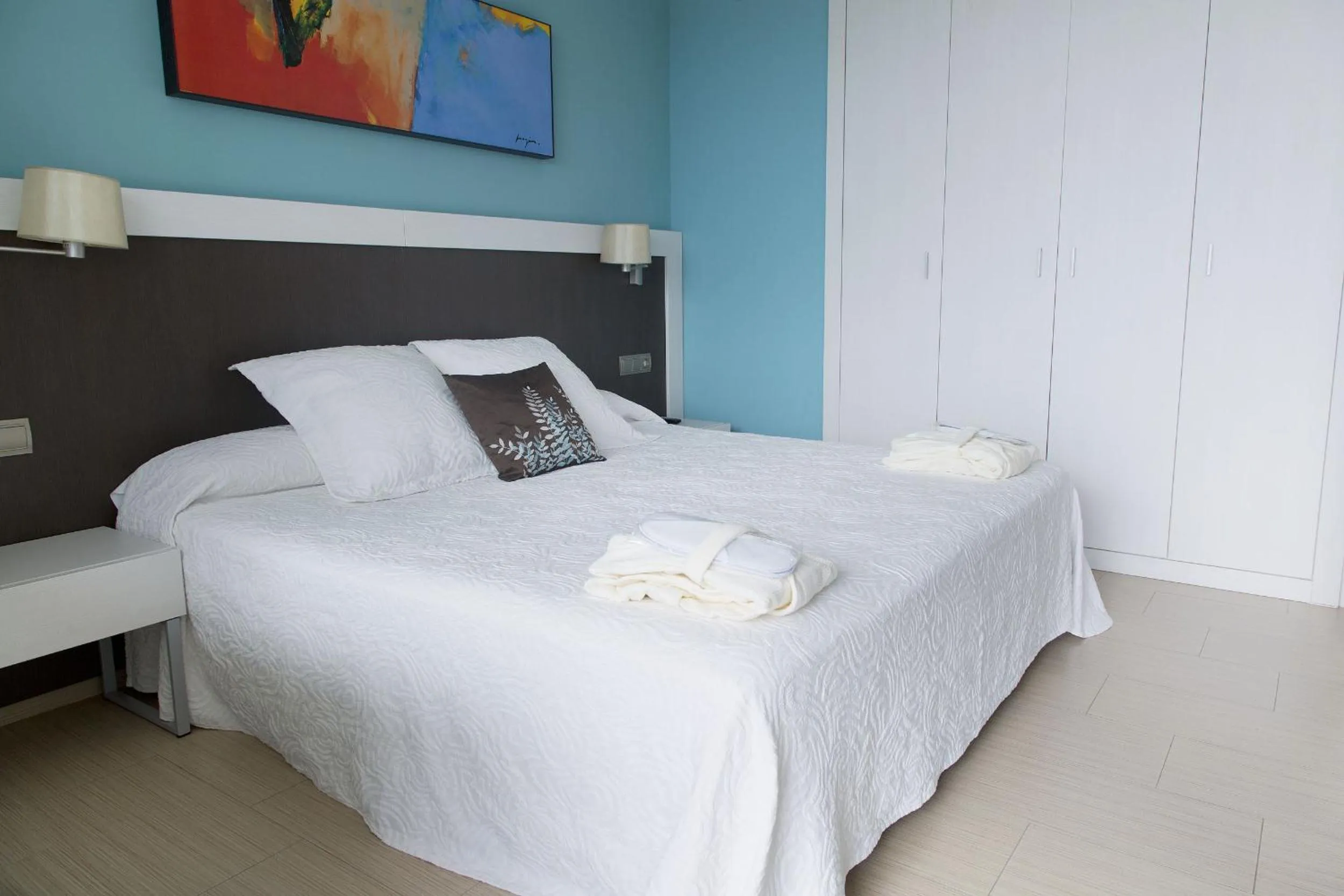 Bed in GHT Oasis Park & Spa