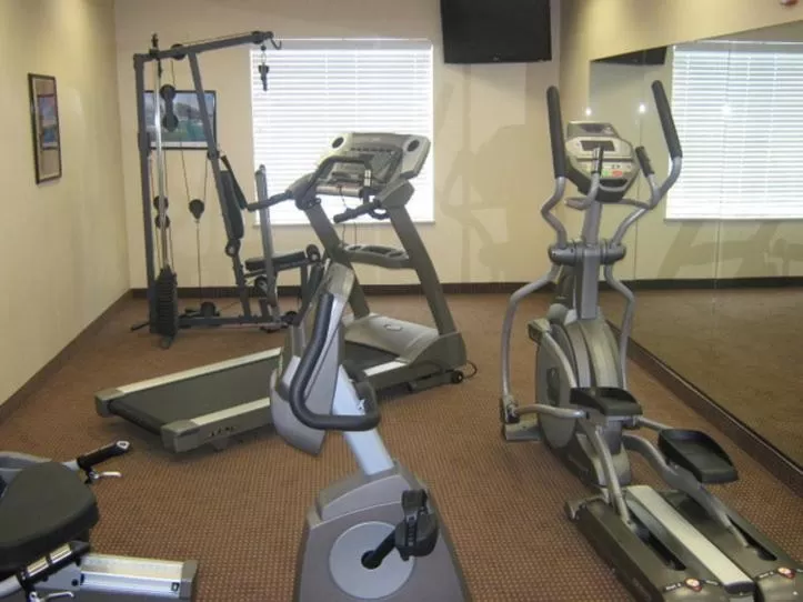 Holiday Inn Express & Suites Del Rio by IHG