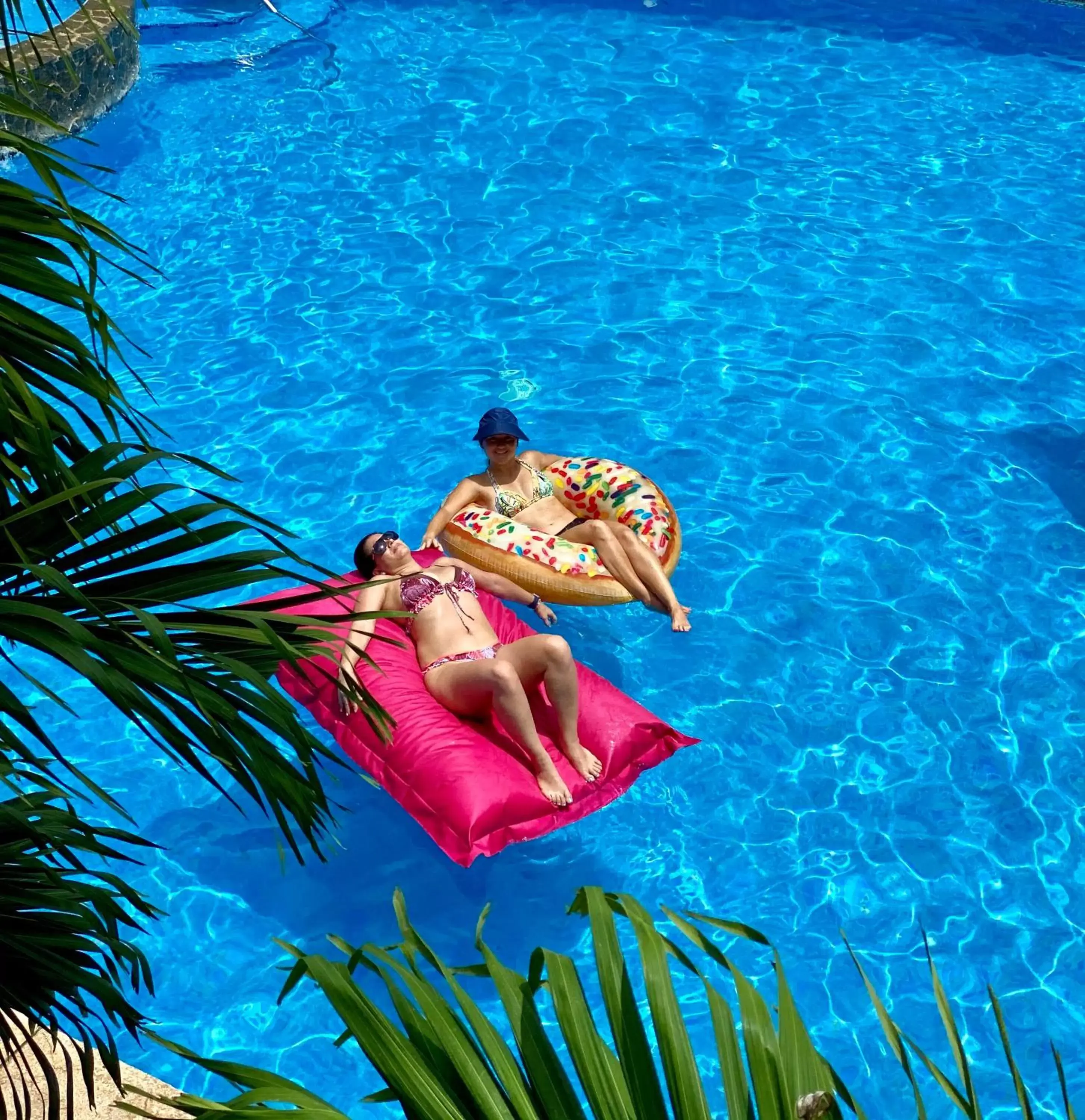 Swimming Pool in Hotel Mar Rey