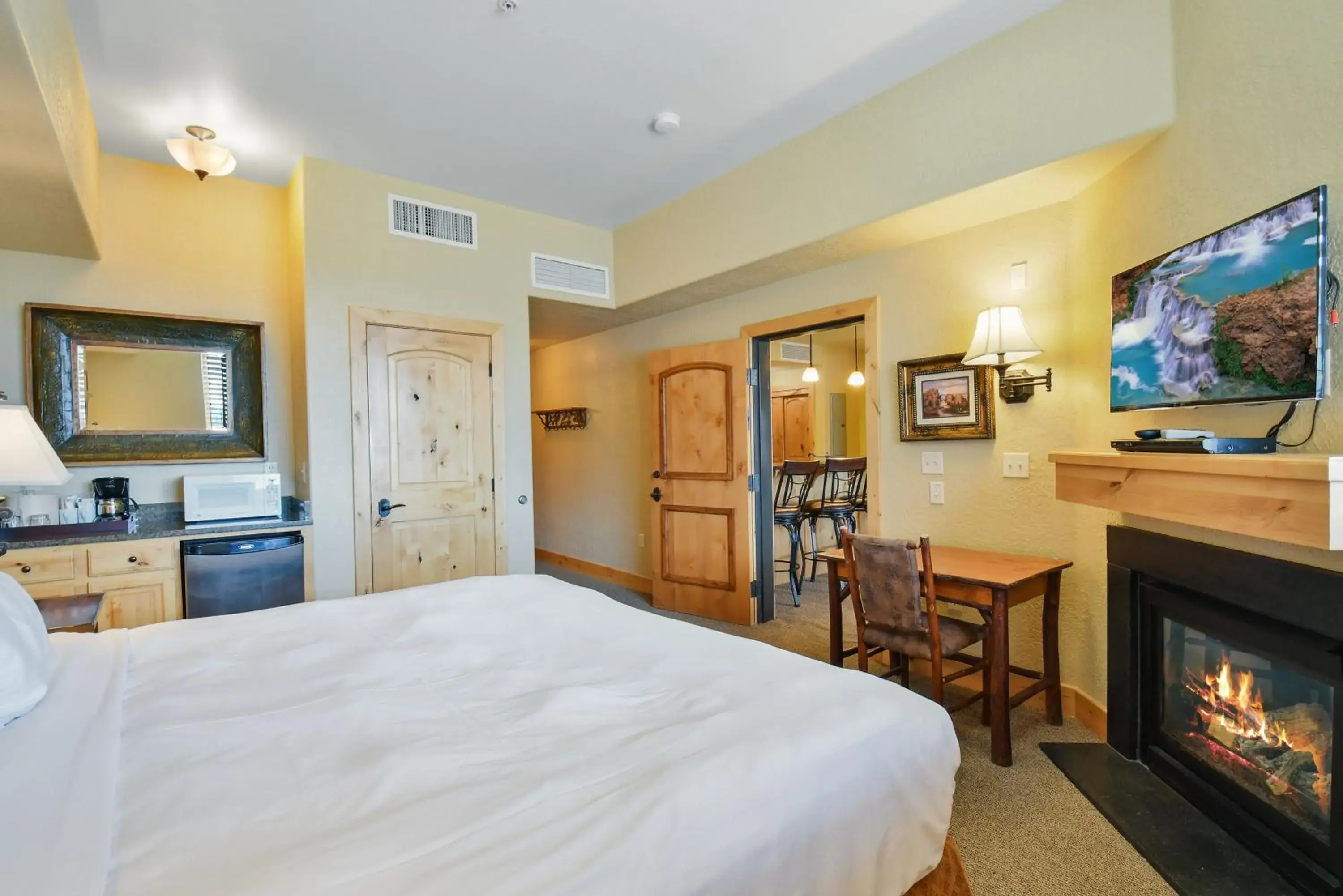 Bed in Silverado Lodge by Park City - Canyons Village Bed in Silverado Lodge by Park City - Canyons Village
