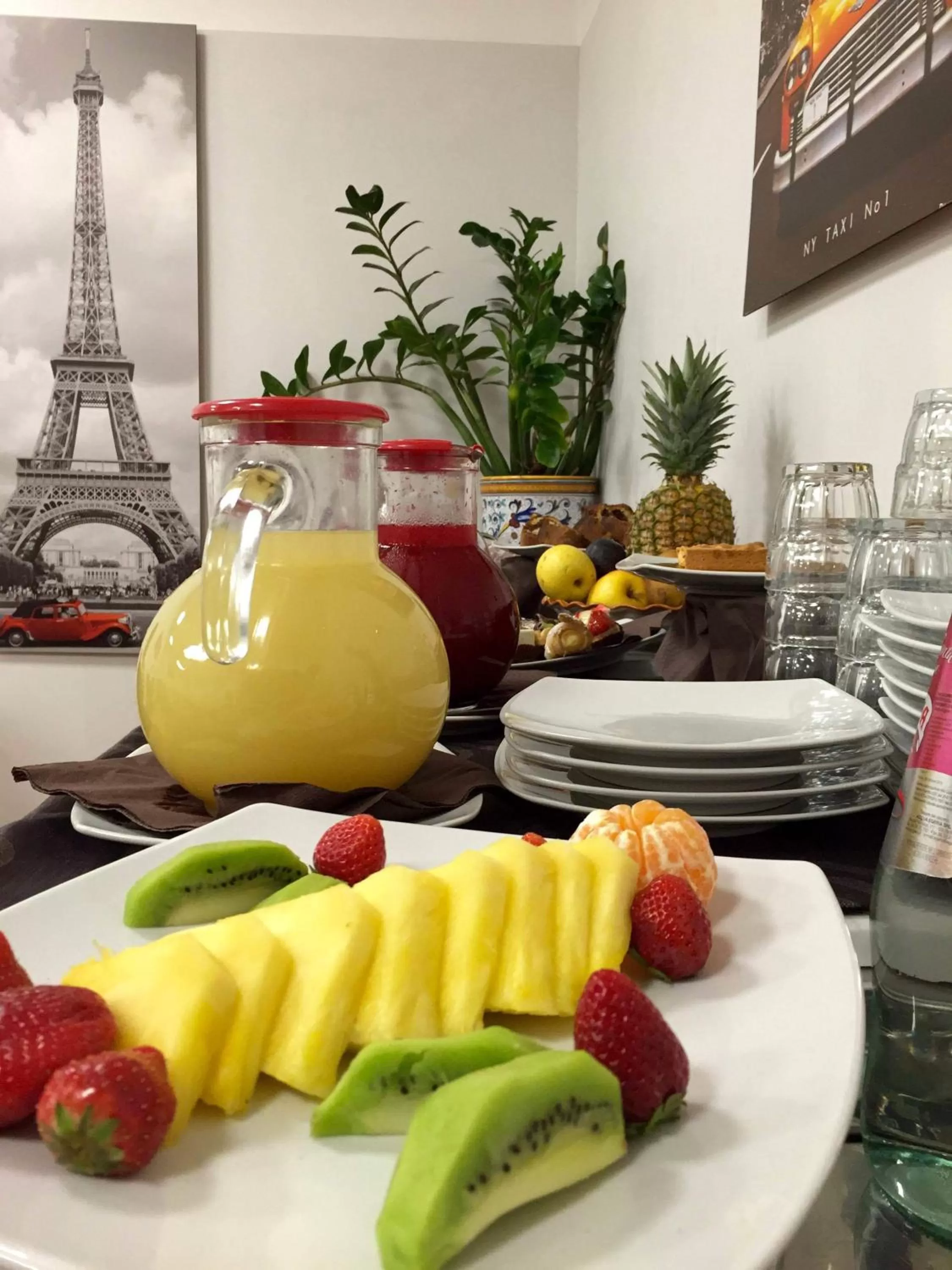 Restaurant/places to eat in Hotel Star