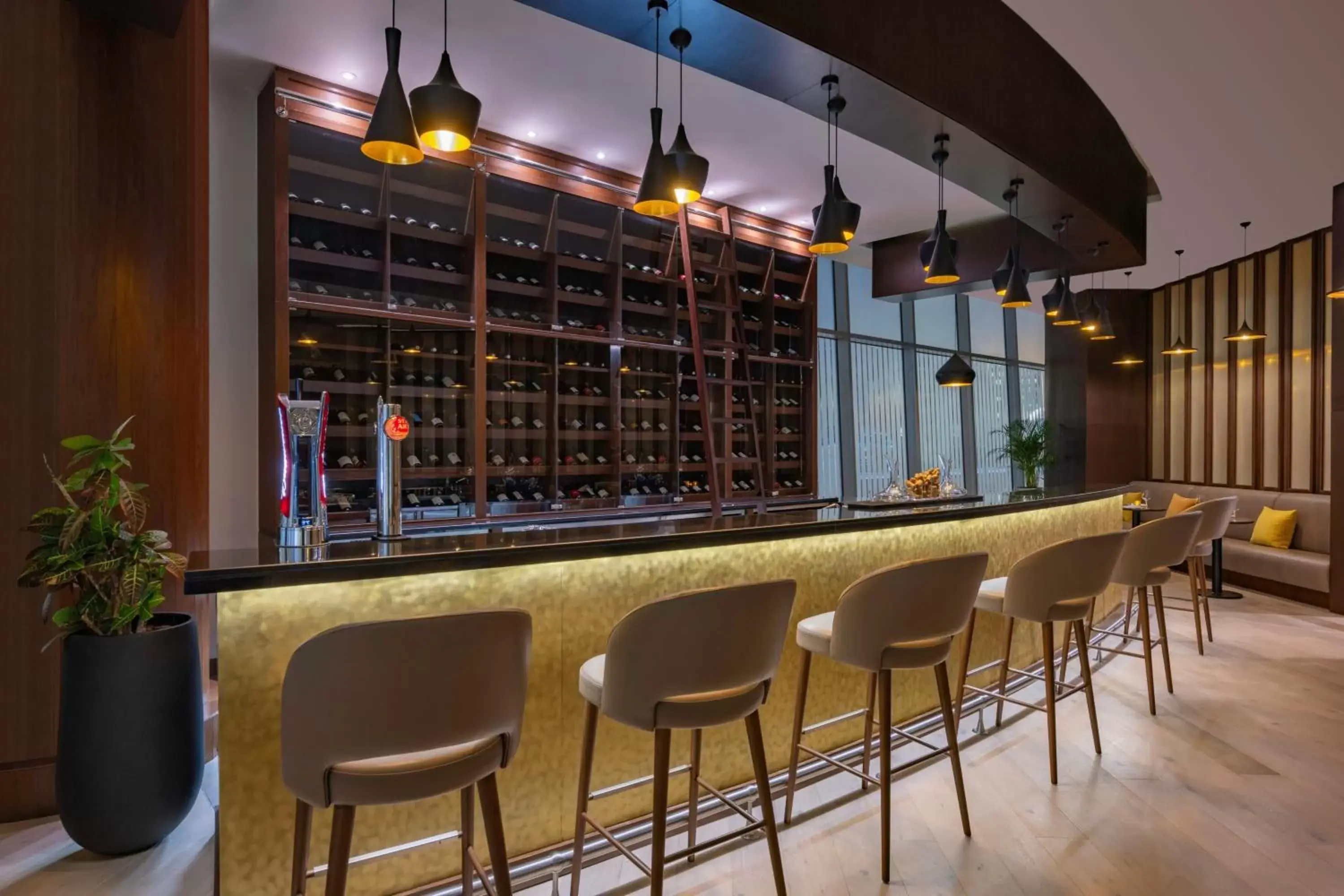 Restaurant/places to eat, Lounge/Bar in Le Méridien City Center Doha